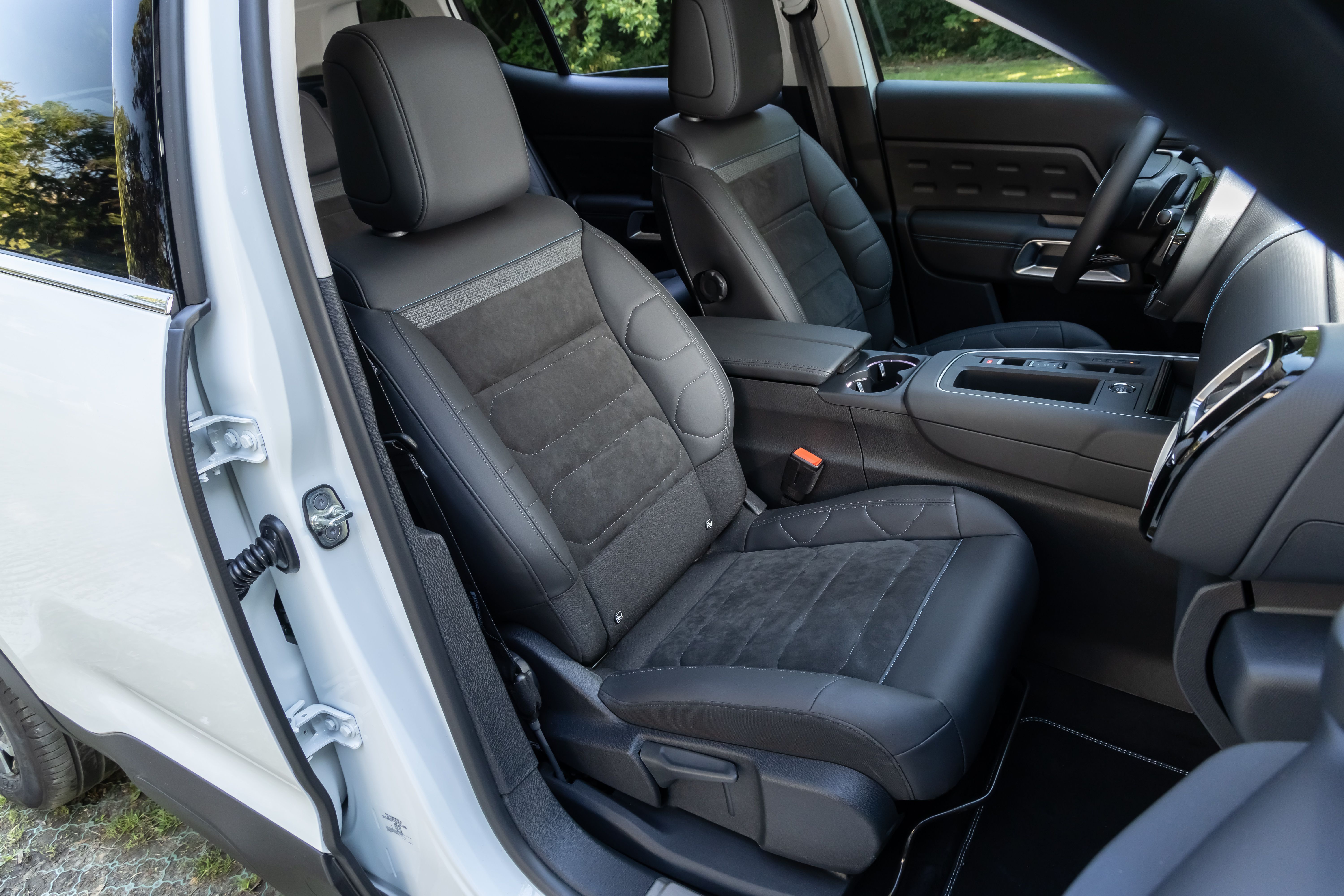 Citroën C5 Aircross PureTech Hybrid 136 ë-DCS6