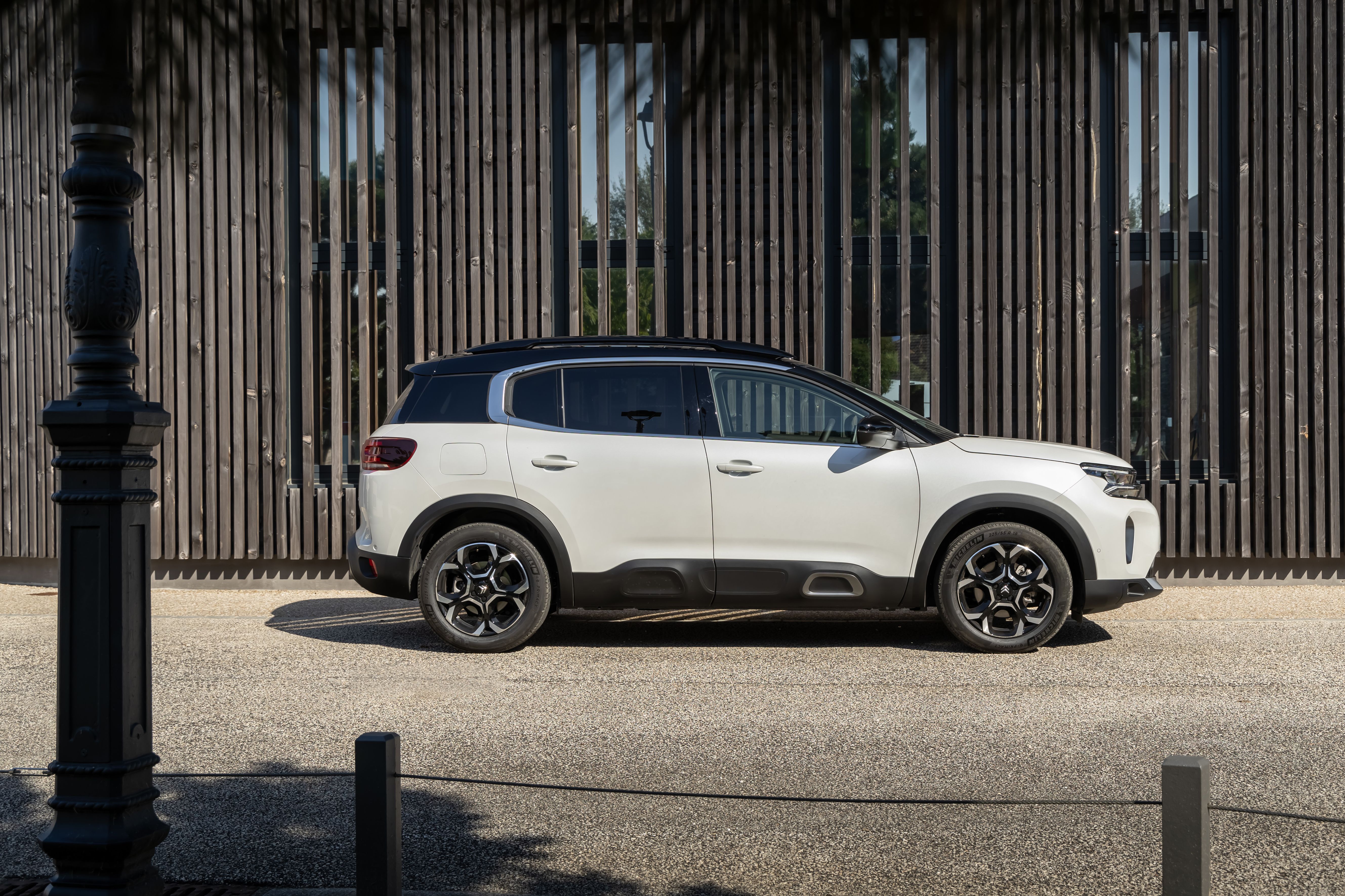 Citroën C5 Aircross PureTech Hybrid 136 ë-DCS6