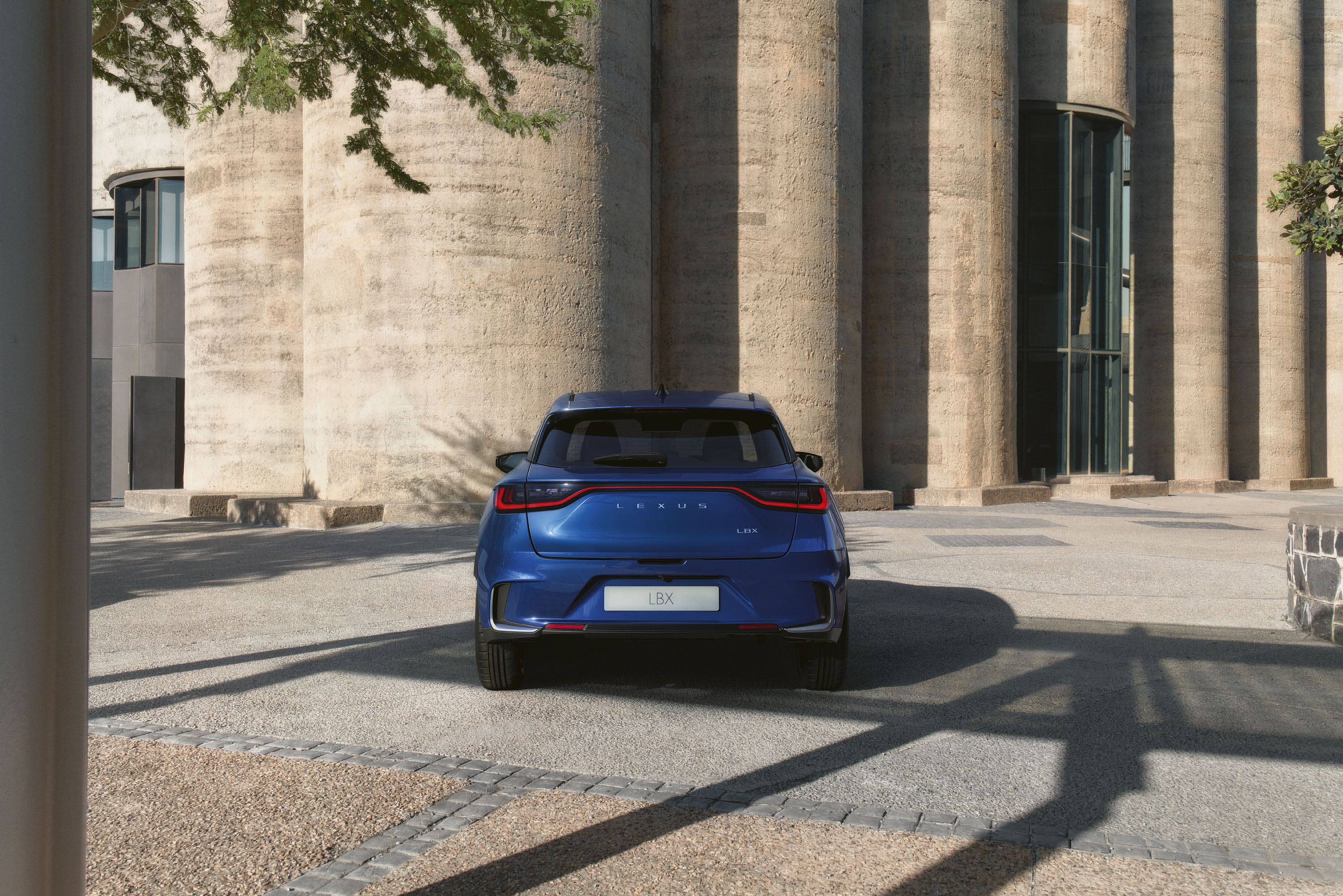 Lexus LBX 2024 