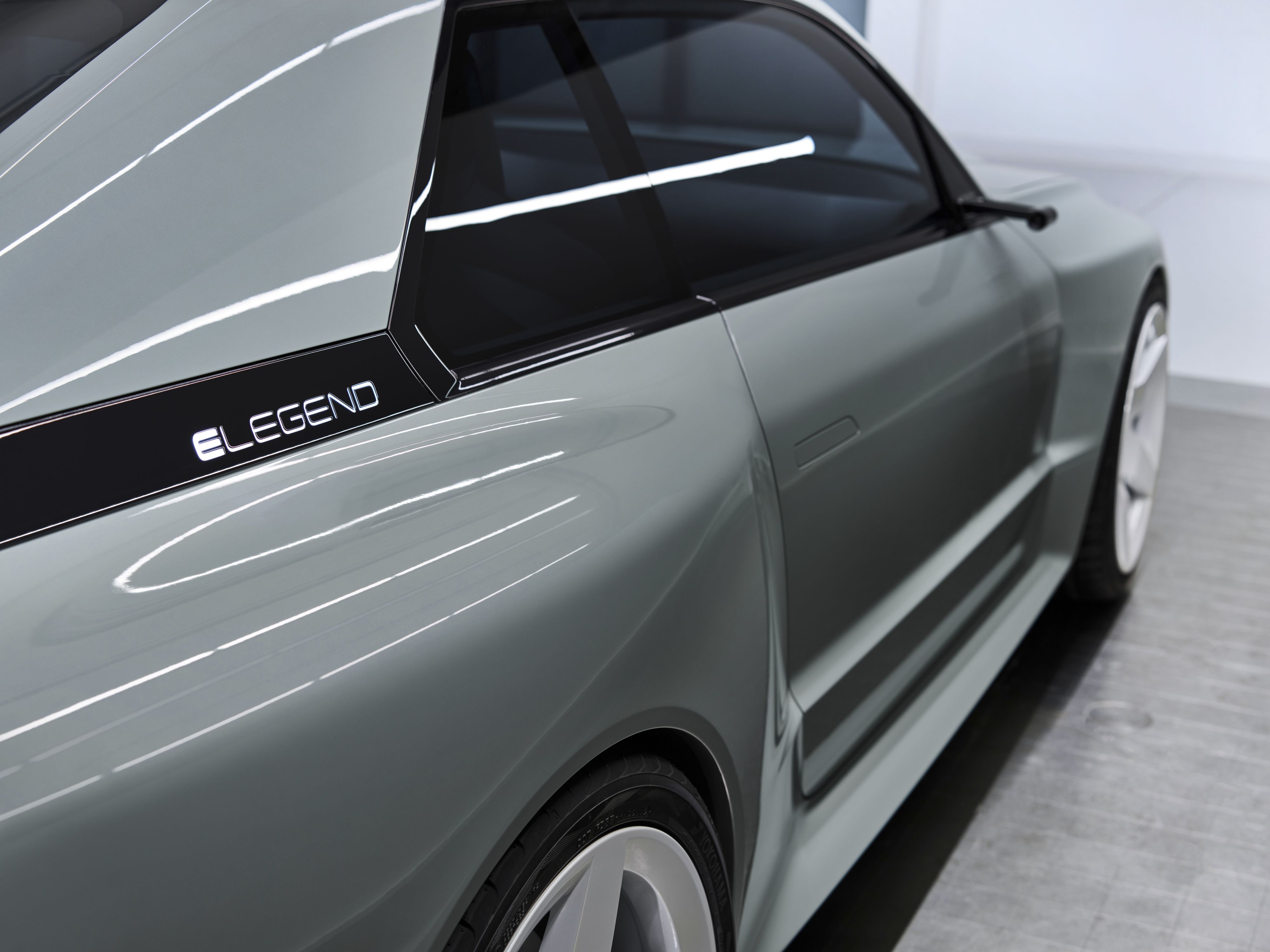 Elegend EL1