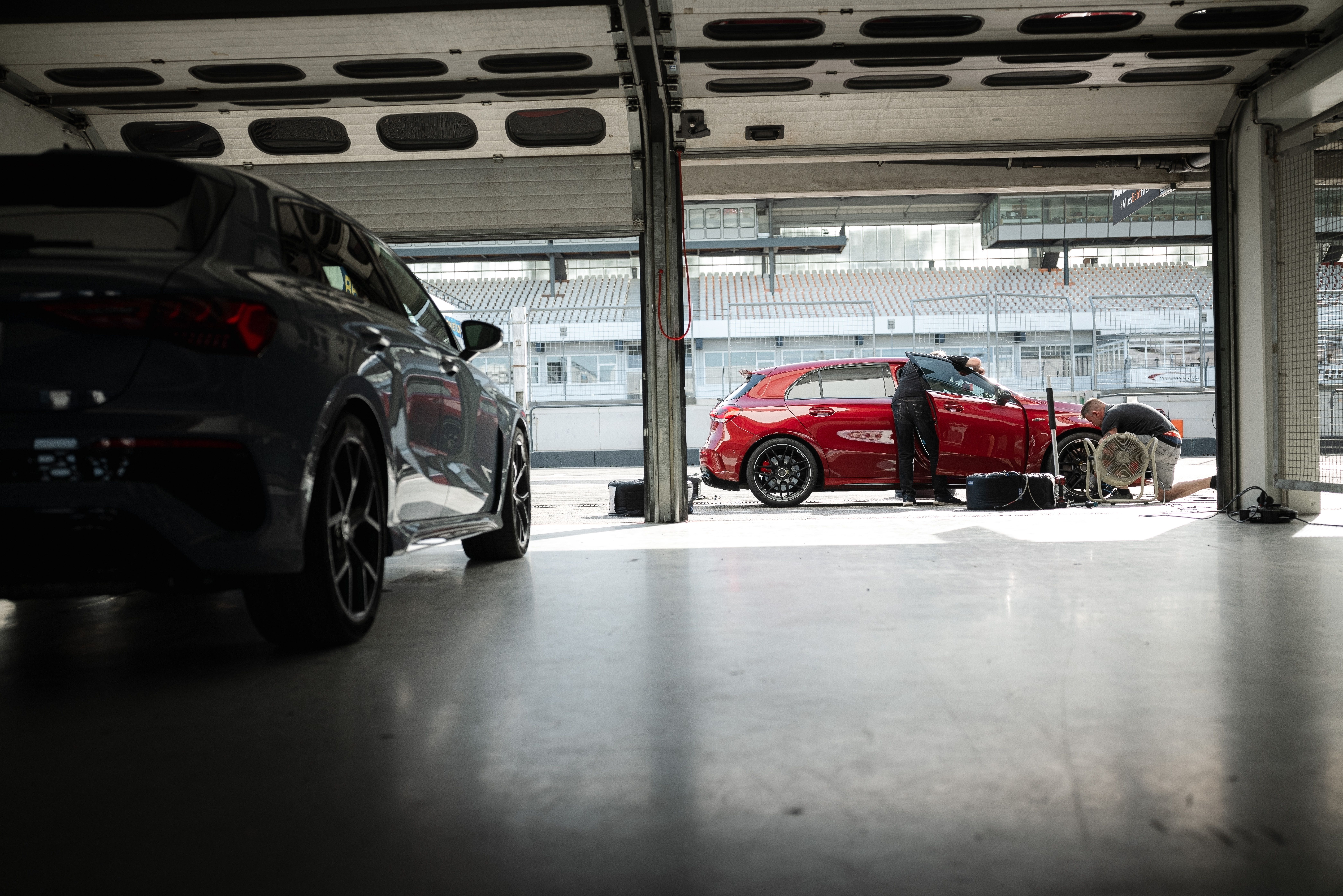 Audi RS 3 Performance vs Mercedes-AMG A45 S