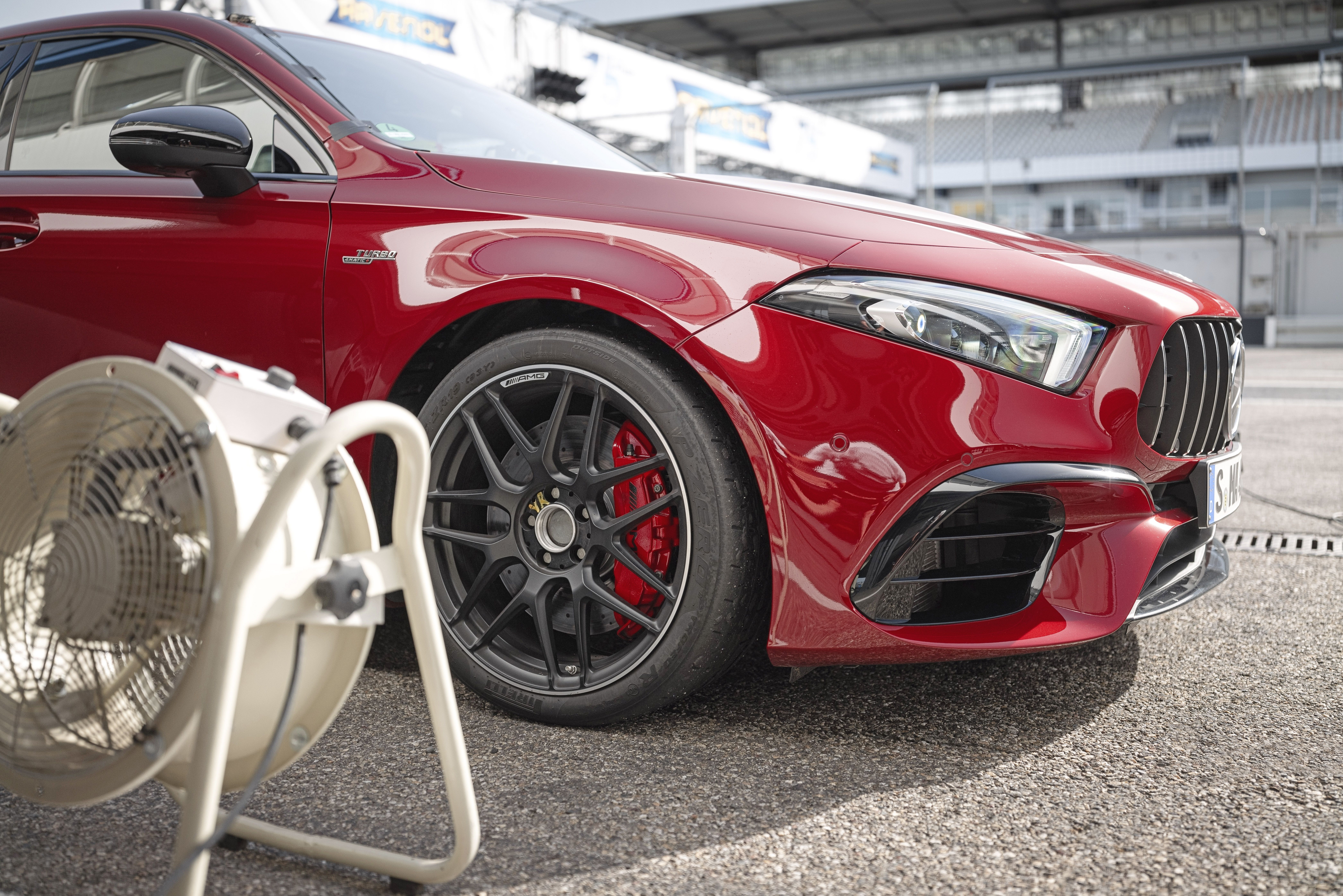 Audi RS 3 Performance vs Mercedes-AMG A45 S
