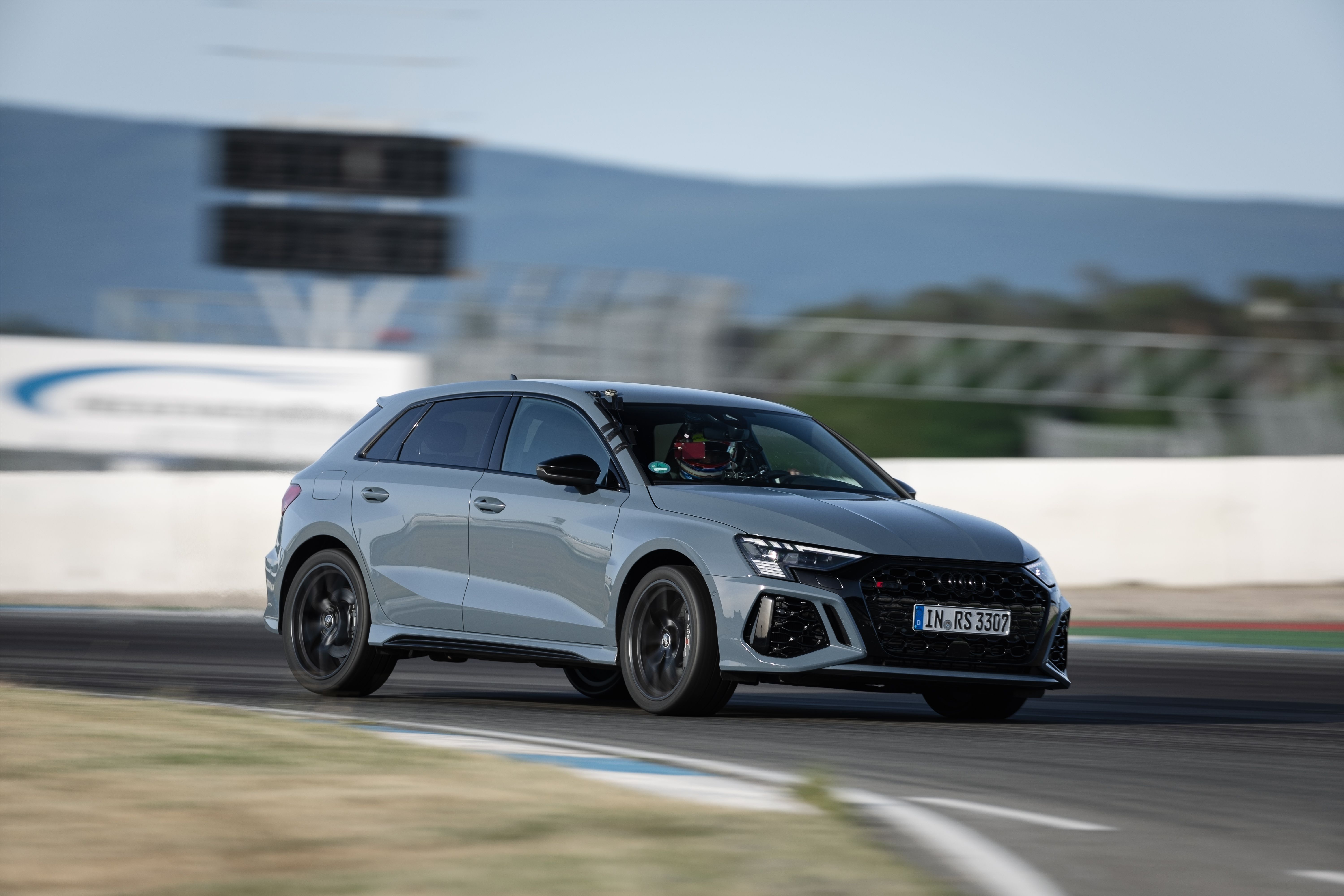 Audi RS 3 Performance vs Mercedes-AMG A45 S