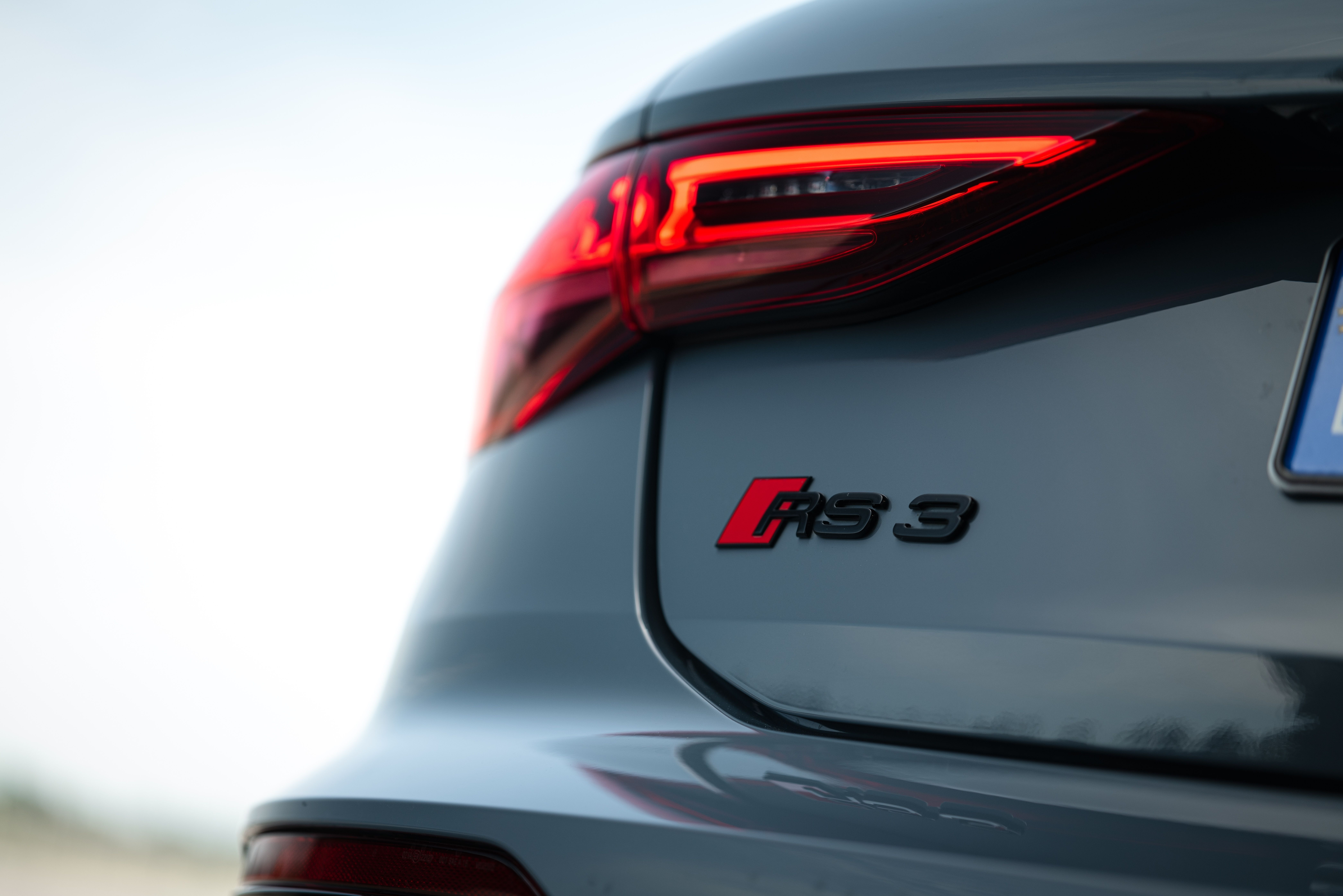 Audi RS 3 Performance vs Mercedes-AMG A45 S