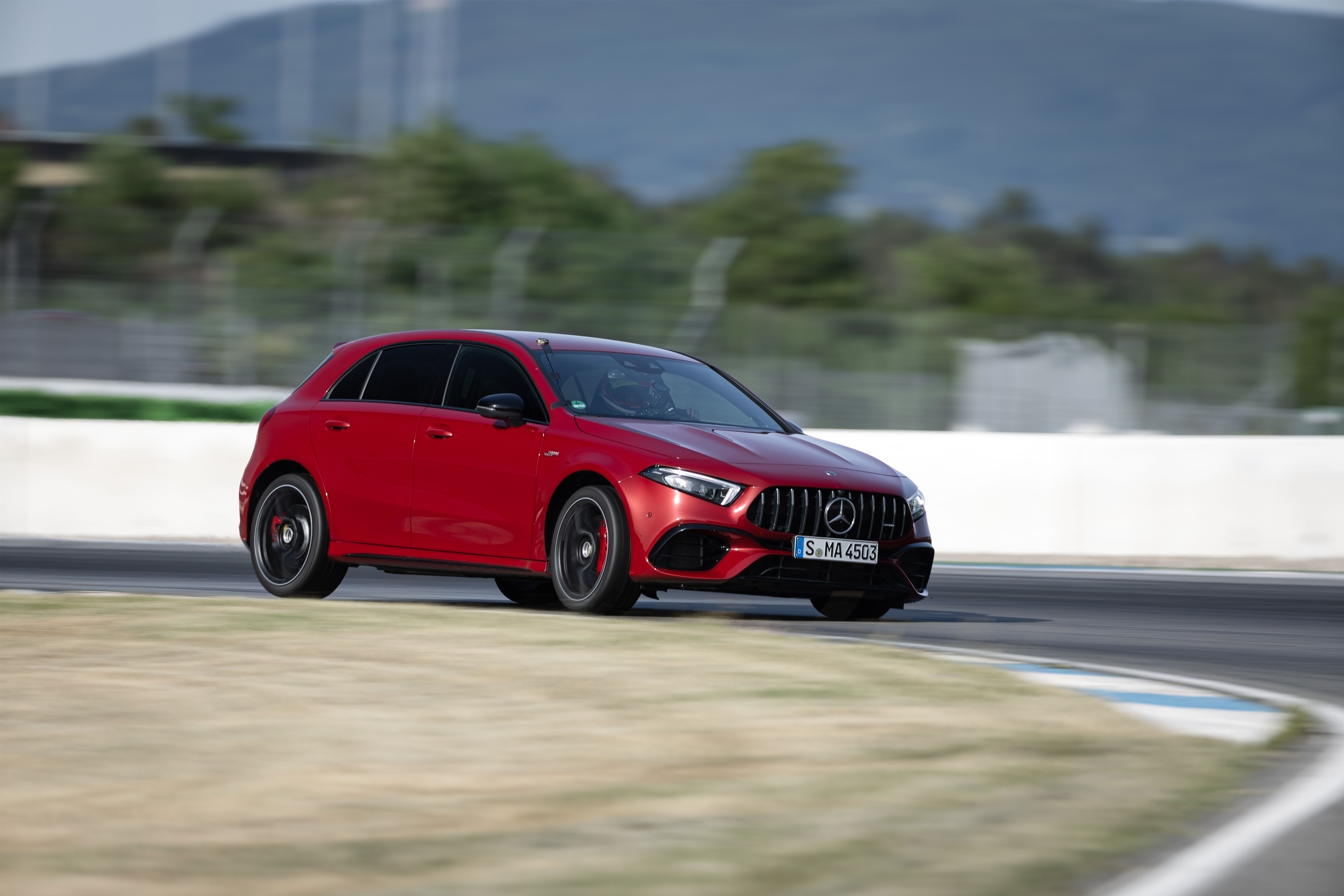 Audi RS 3 Performance vs Mercedes-AMG A45 S
