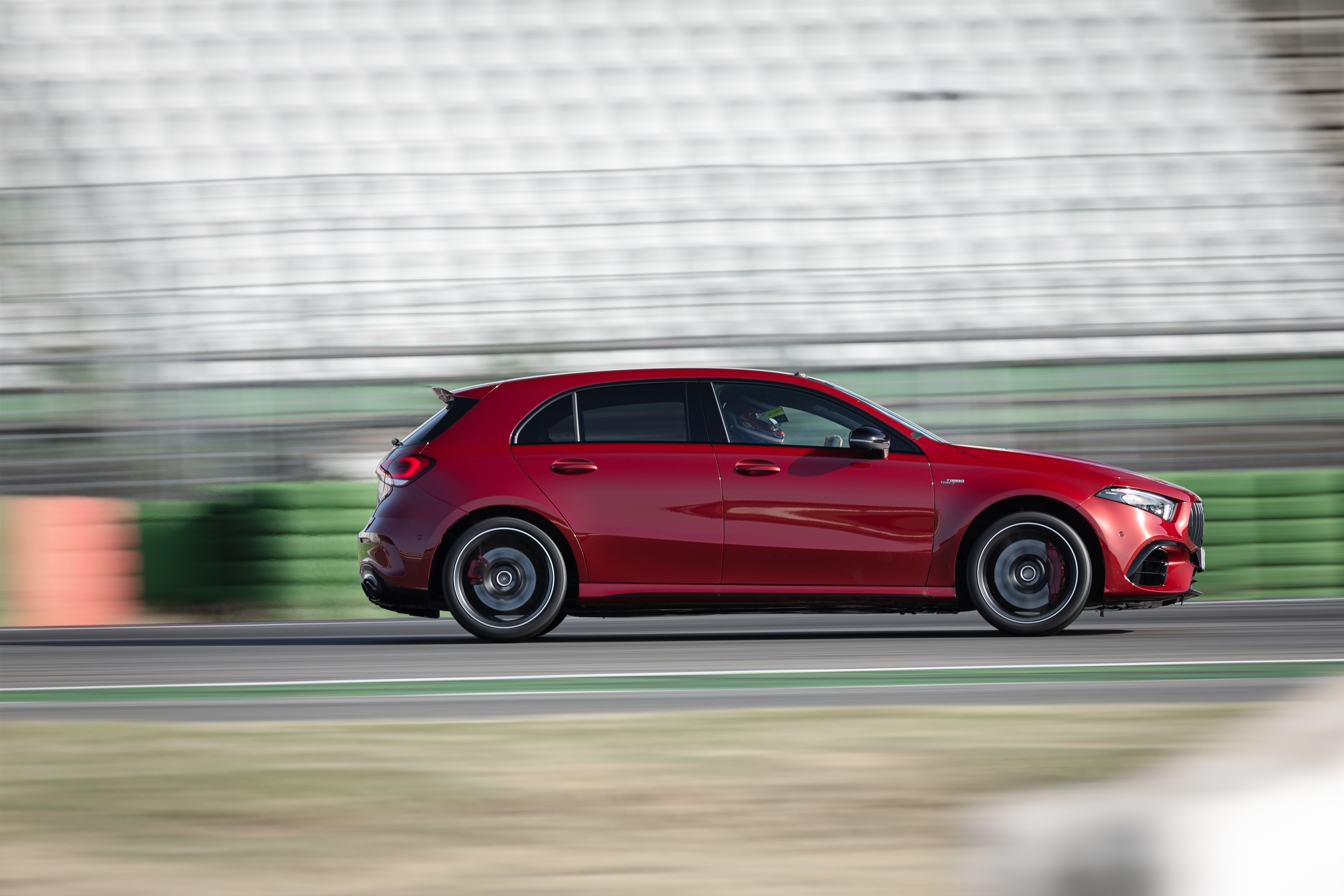 Audi RS 3 Performance vs Mercedes-AMG A45 S