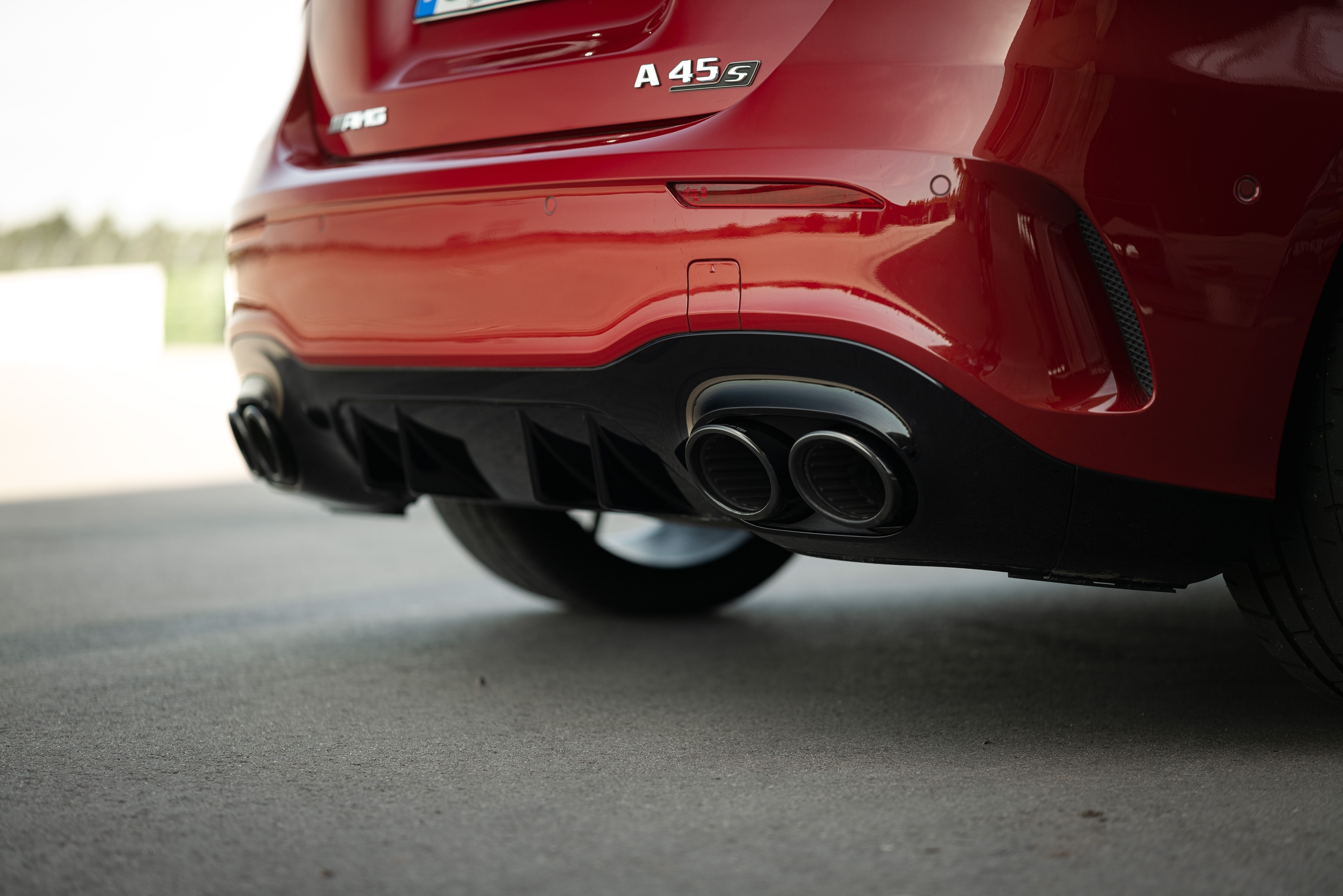 Audi RS 3 Performance vs Mercedes-AMG A45 S