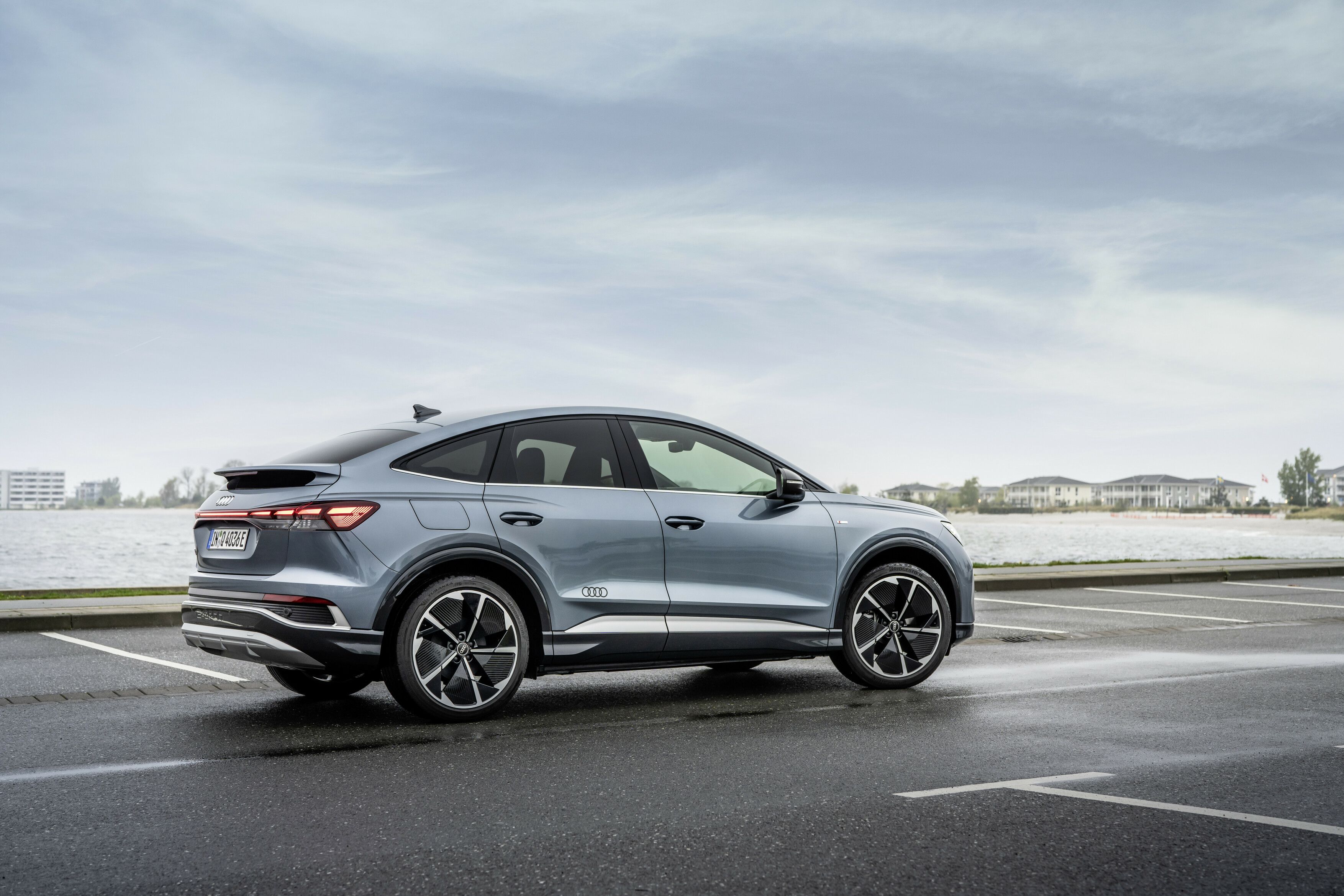 Audi Q4 e-tron 2024