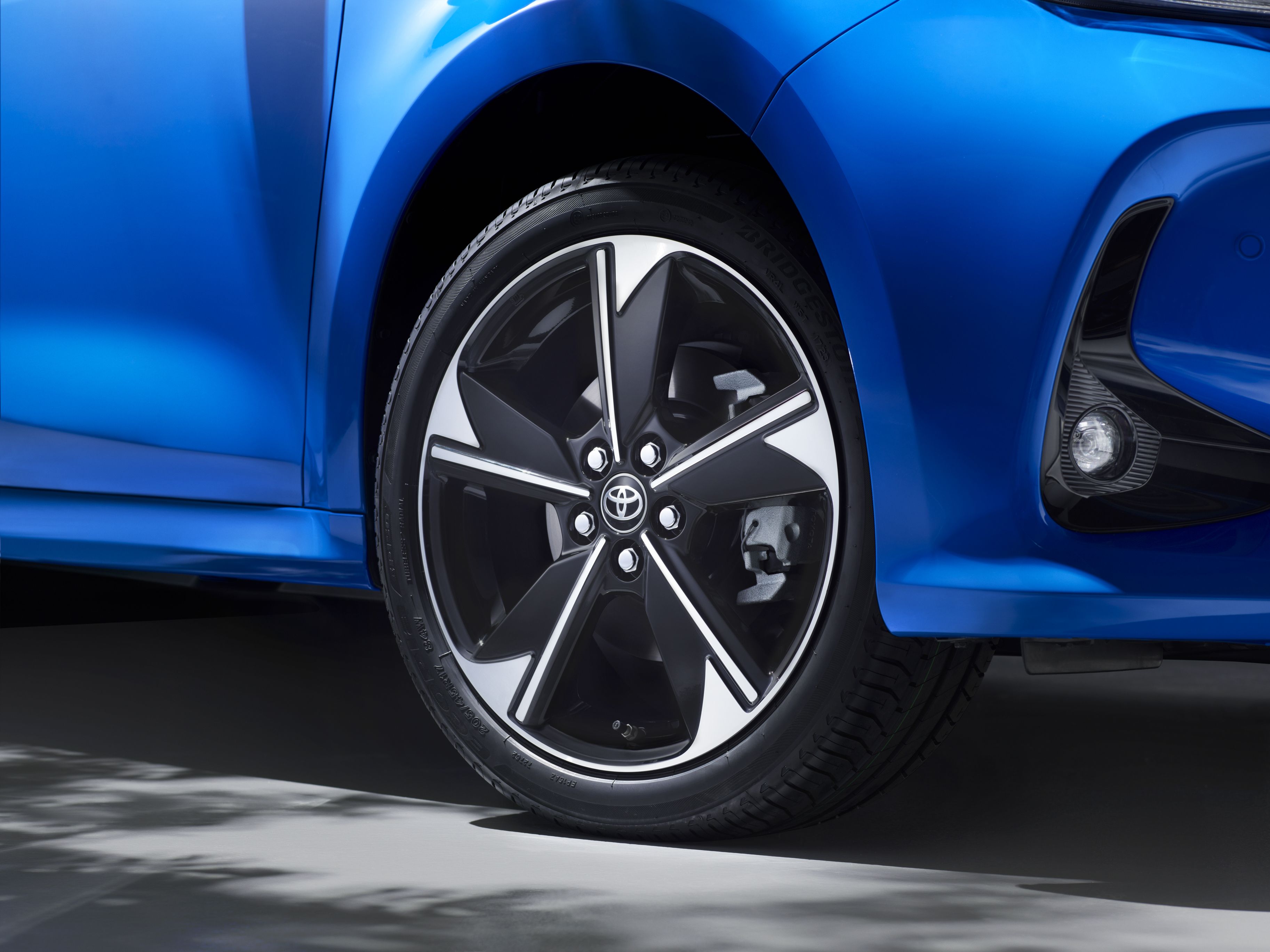 Toyota Electric Hybrid 2024 (9)