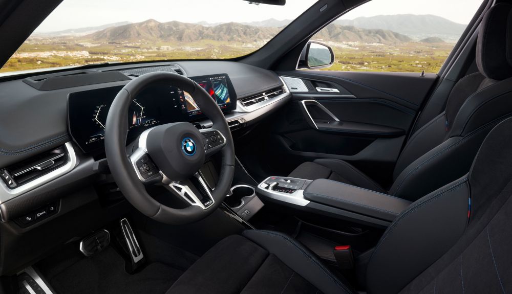 BMW iX1 