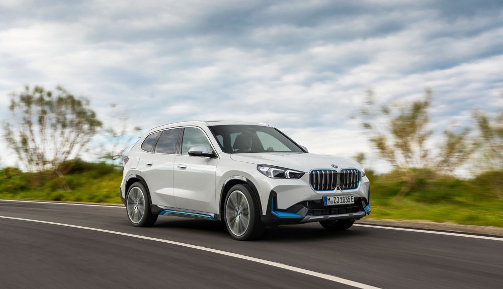 BMW iX1 