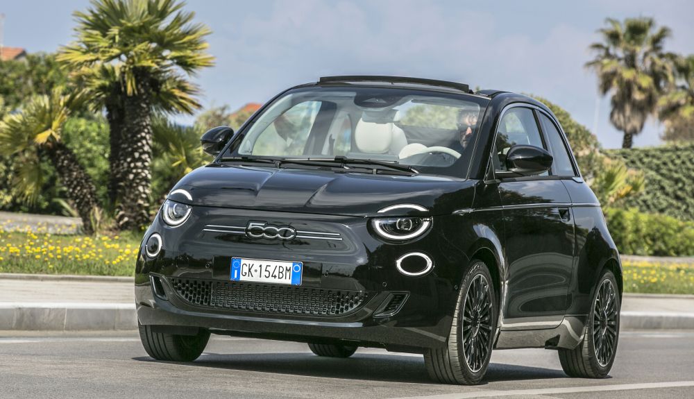 El Fiat 500 Hybrid es uno de los coches con etiqueta ECO más baratos El Fiat 500 Hybrid es uno de los coches con etiqueta ECO más baratos