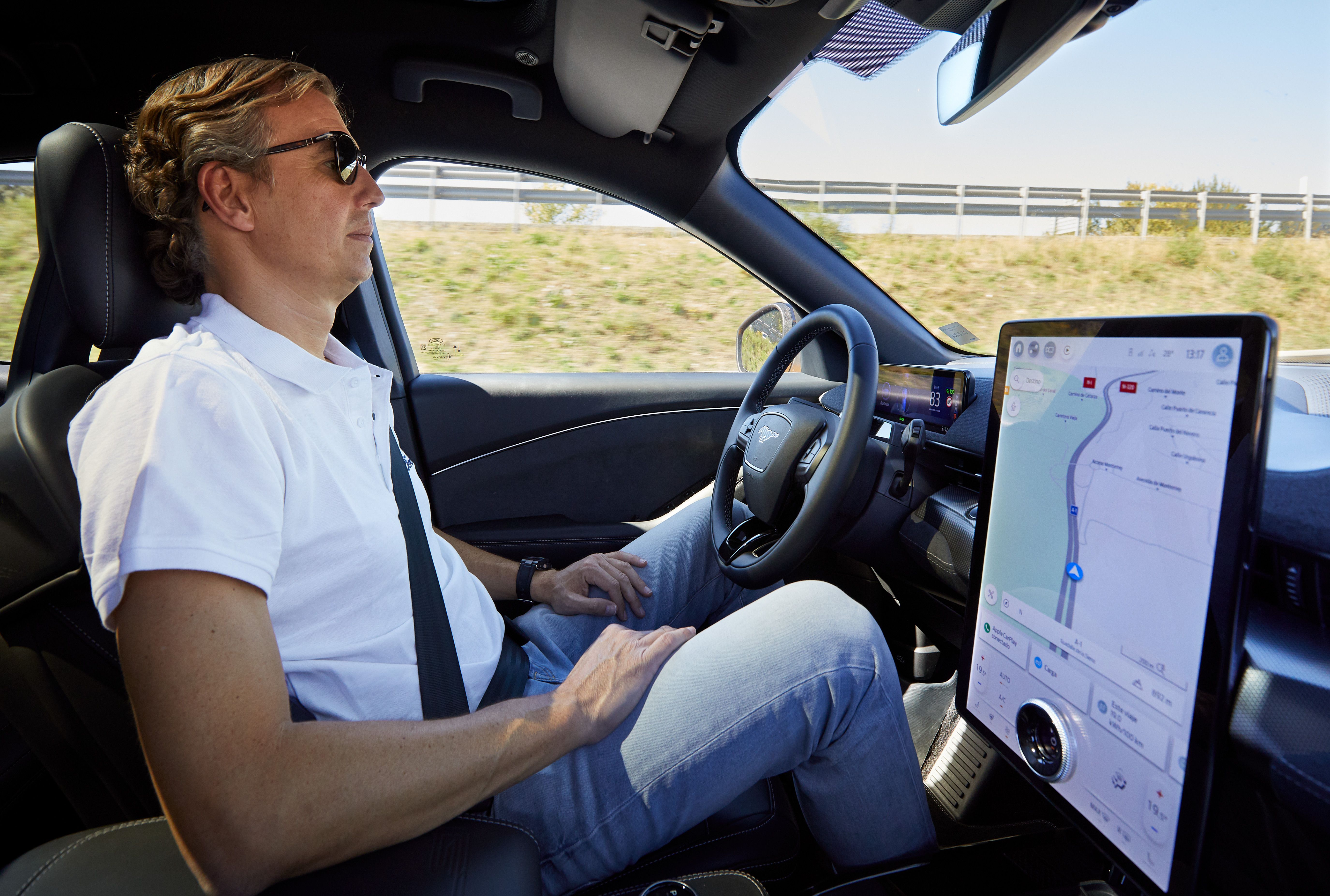 Sistema BlueCruise de conducción autónoma asistida de Ford, disponible en un Mustang Mach-E.