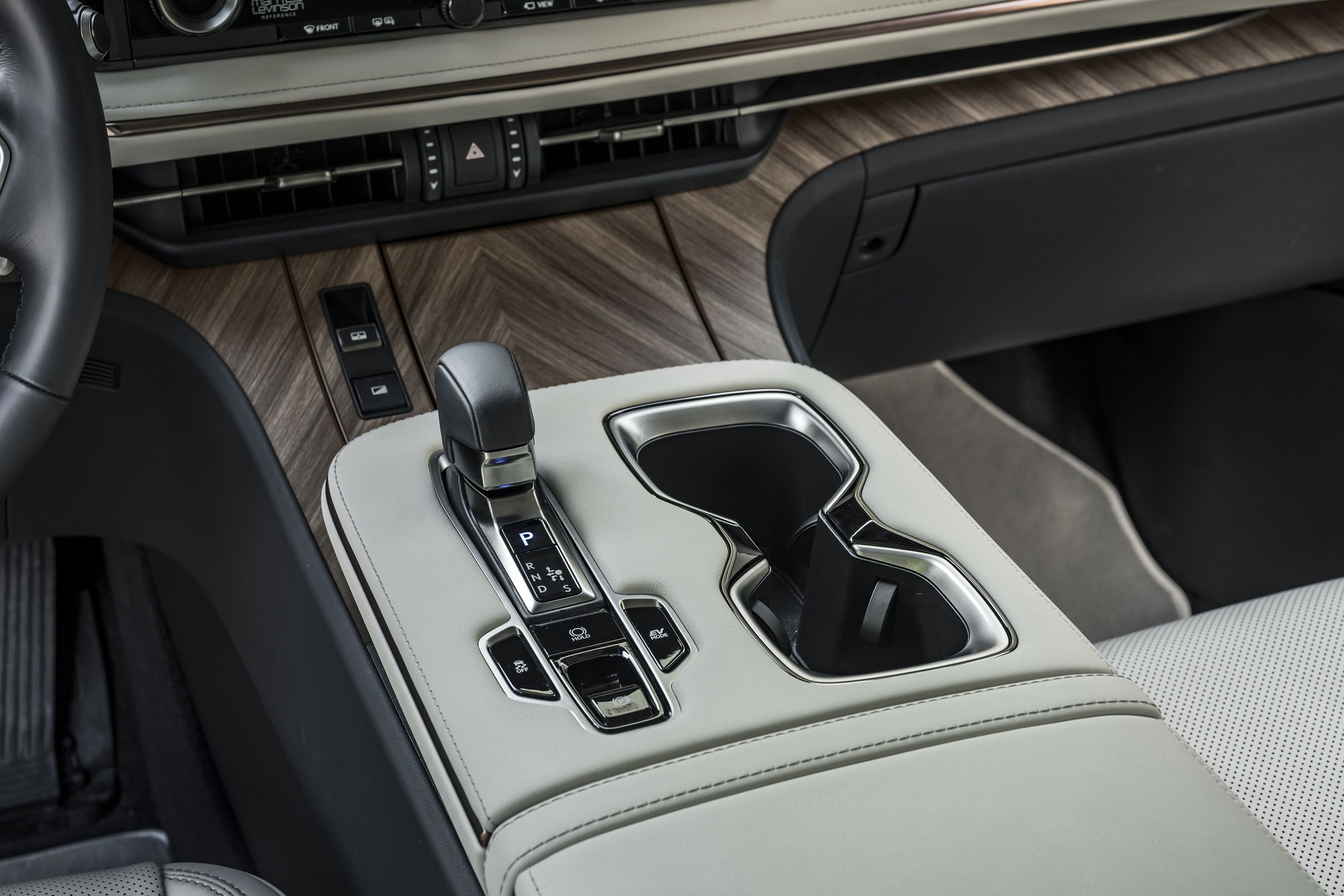Nuevo Lexus LM