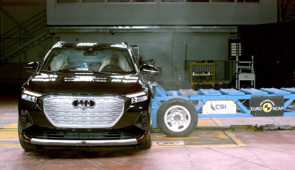 Crash test Audi Q4 e tron Crash test Audi Q4 e tron