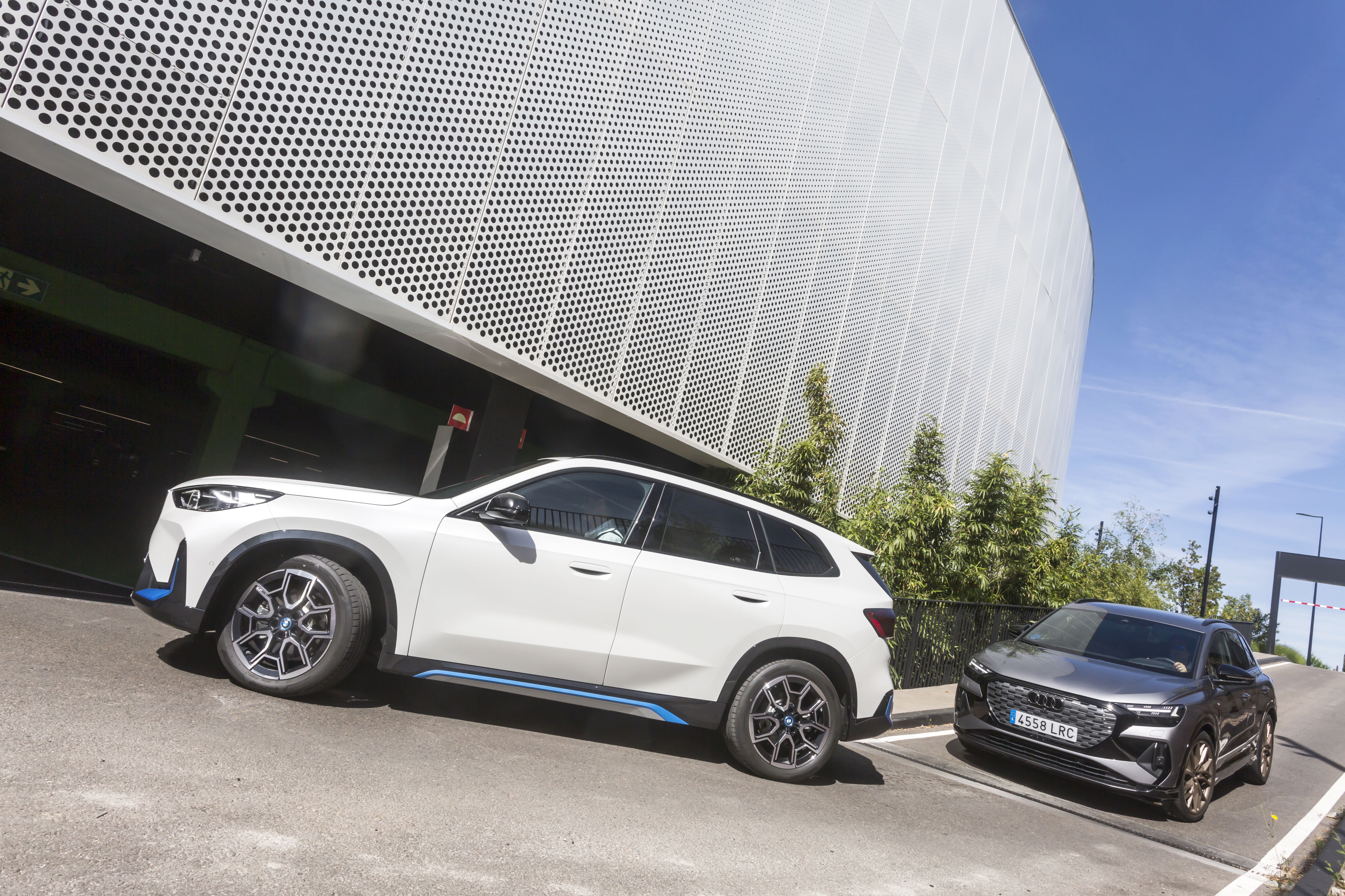 Audi Q4 e-tron 50 vs BMW iX1