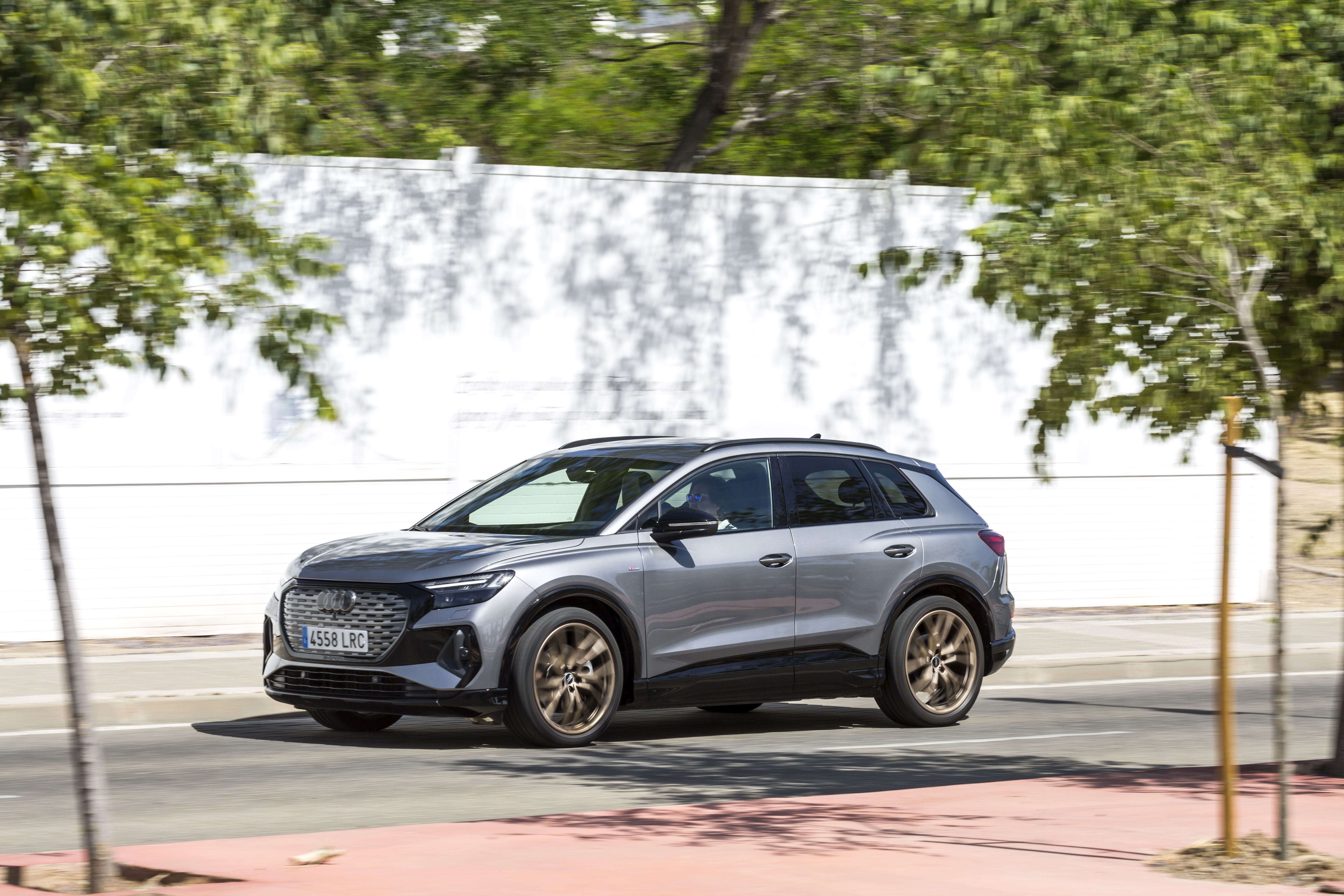 Audi Q4 e-tron 50 vs BMW iX1
