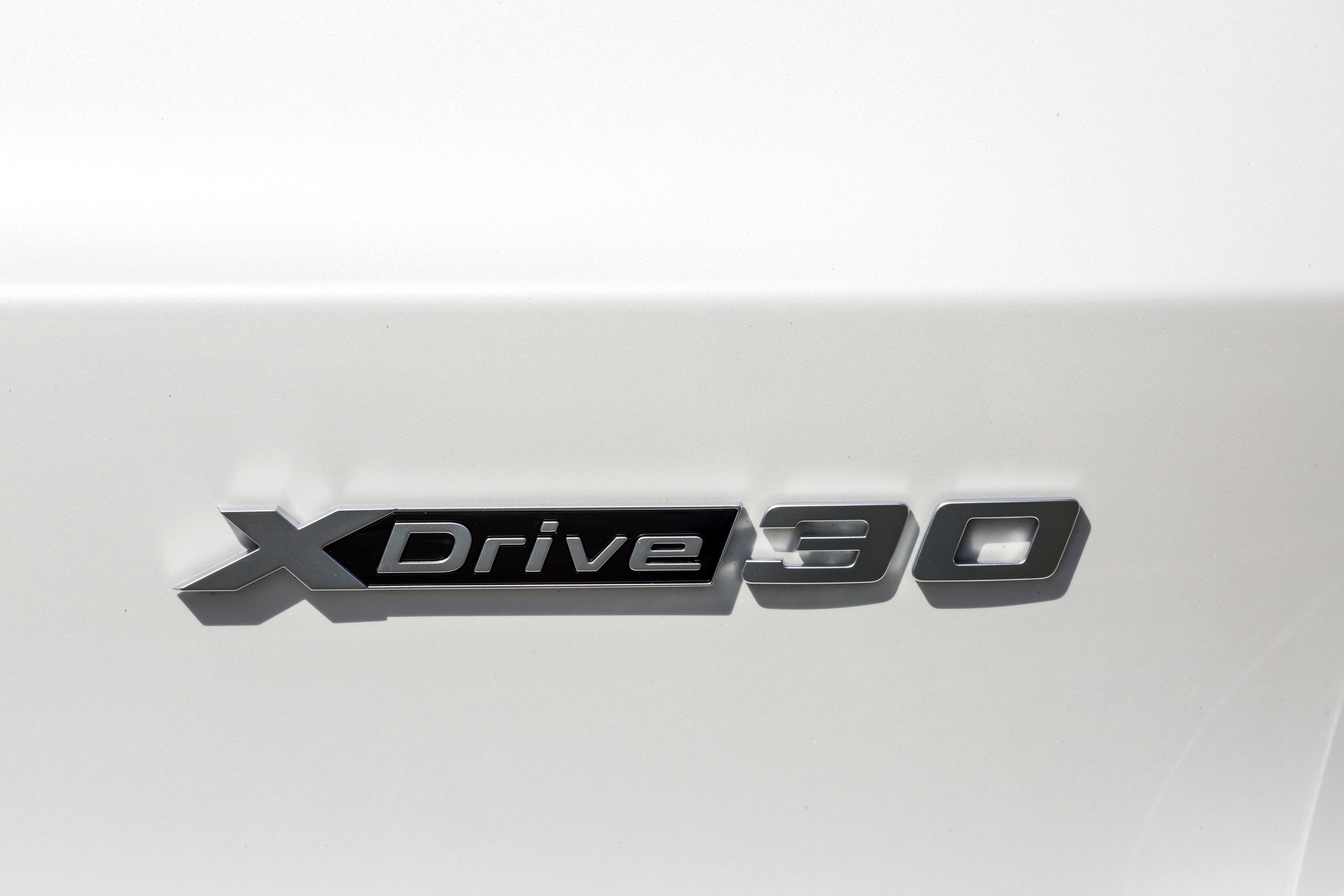 Audi Q4 e-tron 50 vs BMW iX1