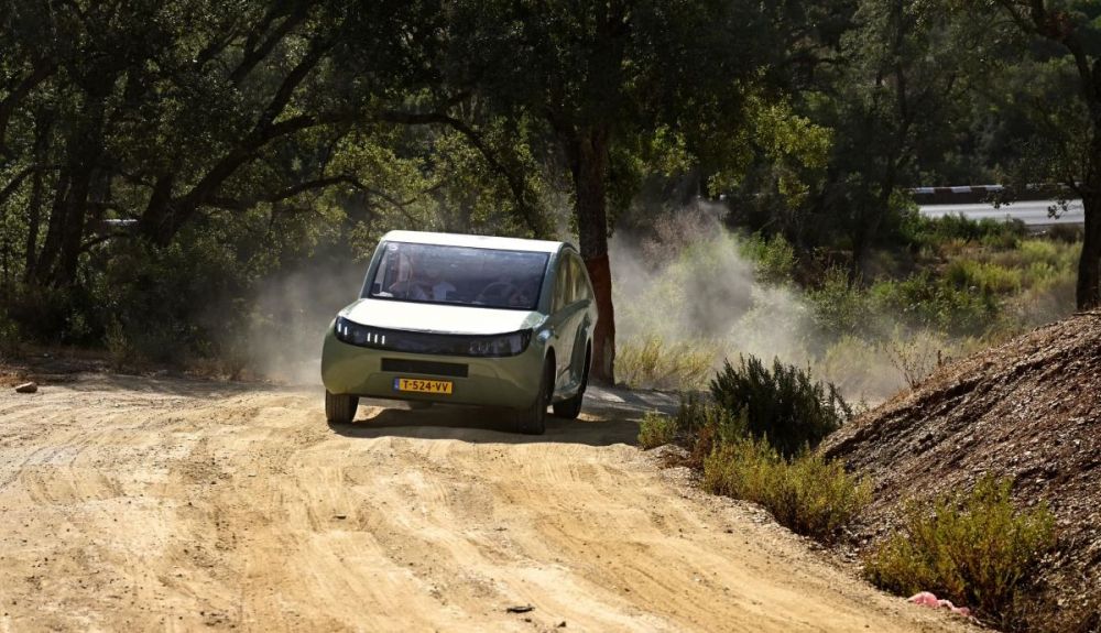 Stella Terra, el primer SUV eléctrico con energía solar Stella Terra, el primer SUV eléctrico con energía solar