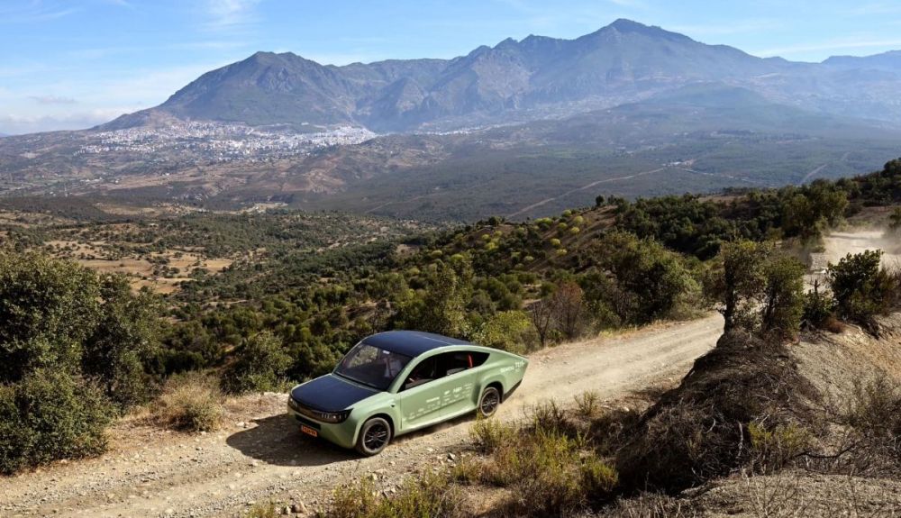 El coche solar ya es real y éste es el primer SUV eléctrico que rueda 1.000 km con energía del sol El coche solar ya es real y éste es el primer SUV eléctrico que rueda 1.000 km con energía del sol