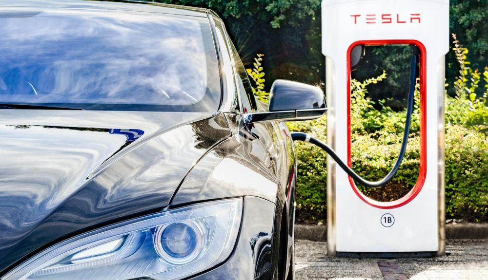 El negocio de Tesla no solo está en sus coches: también cada día más en los cargadores El negocio de Tesla no solo está en sus coches: también cada día más en los cargadores