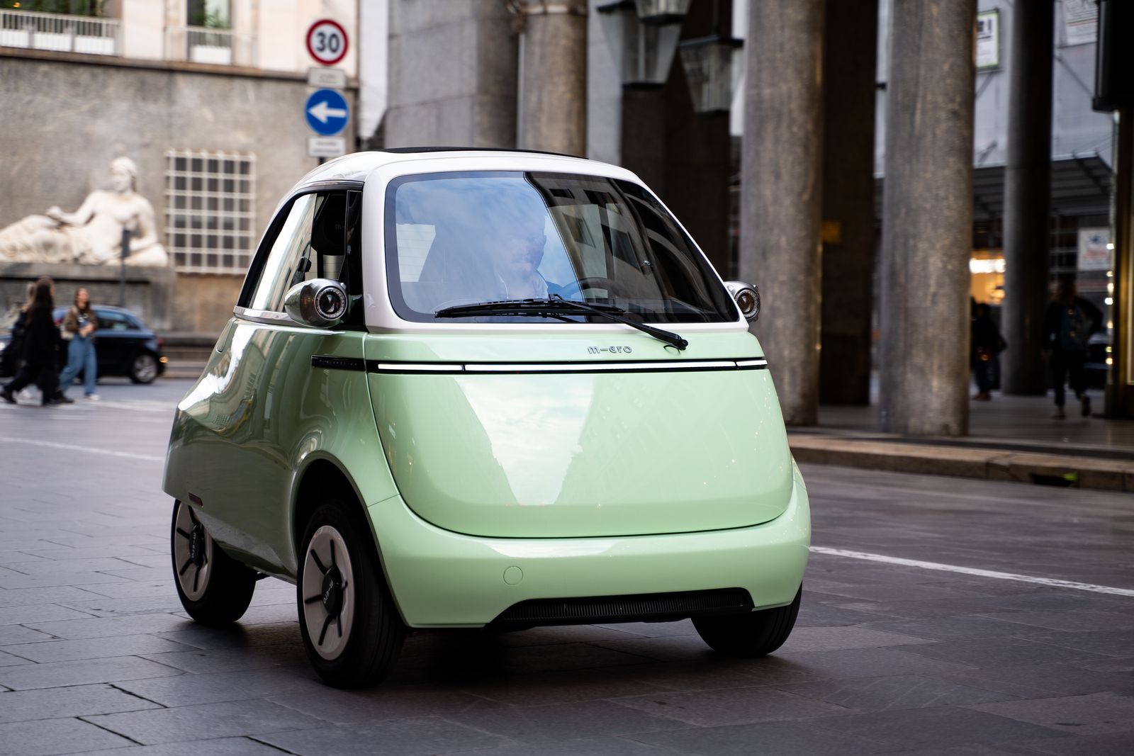 El nuevo Microlino, ya a la venta