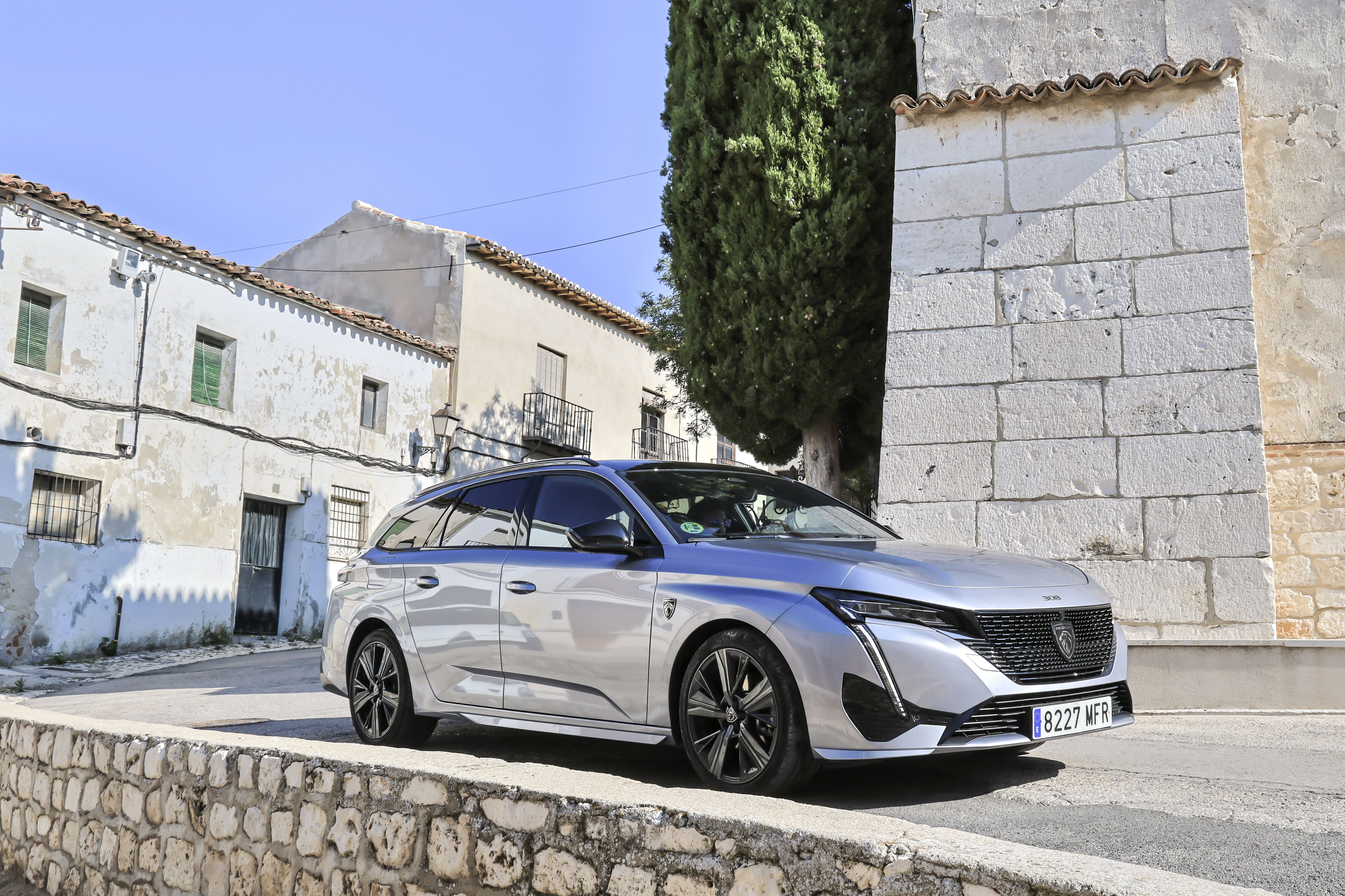 Peugeot 308 SW 1.5 BlueHDi EAT8