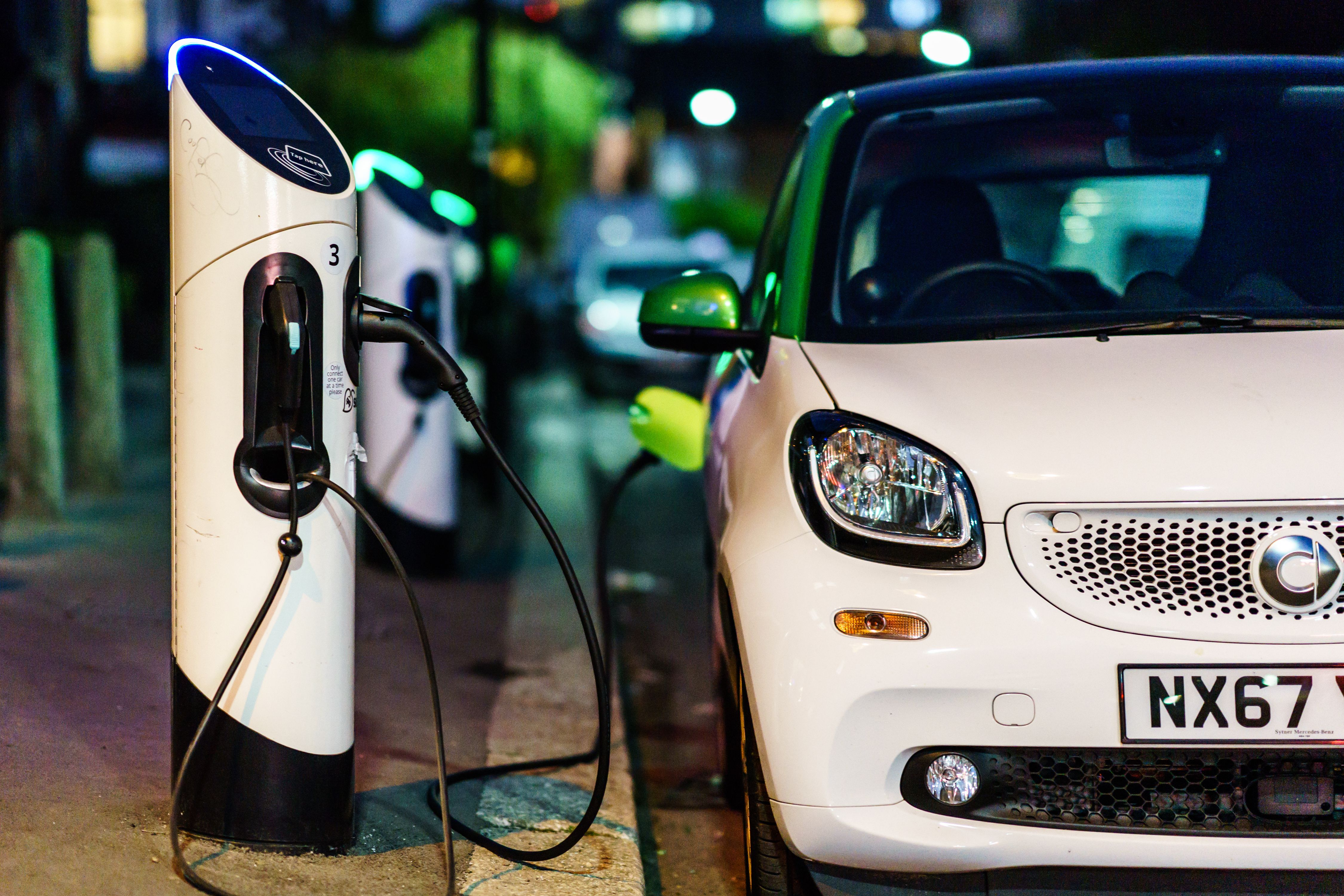 motivo precio coches eléctricos podría subir más de 4.000 euros 