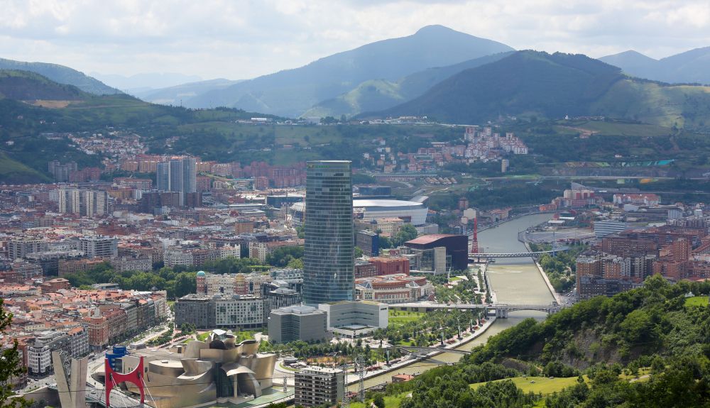 Vista aérea de la ciudad de Bilbao Vista aérea de la ciudad de Bilbao
