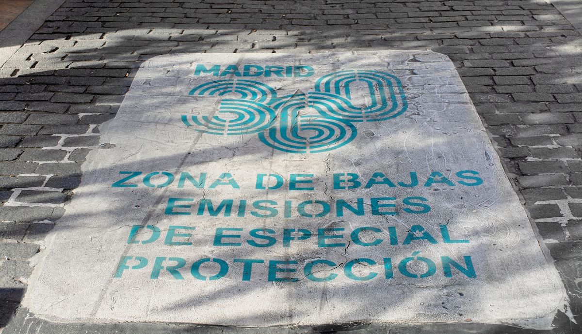 Qué coches no tienen etiqueta de la DGT y que te va a ocurrir si el tuyo es uno de ellos