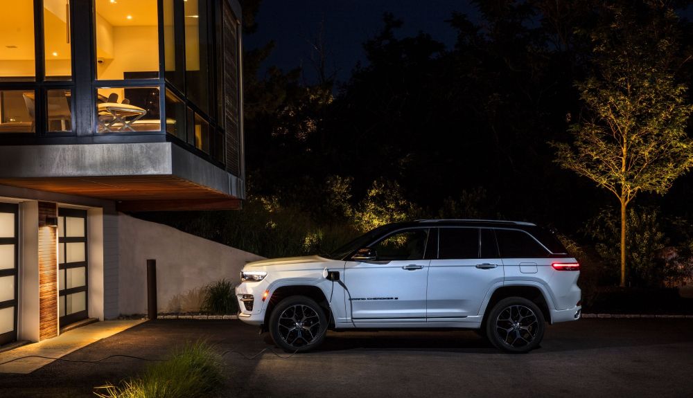 En 2027 el Jeep Grand Cherokee dará la bienvenida a una variante completamente elécrica