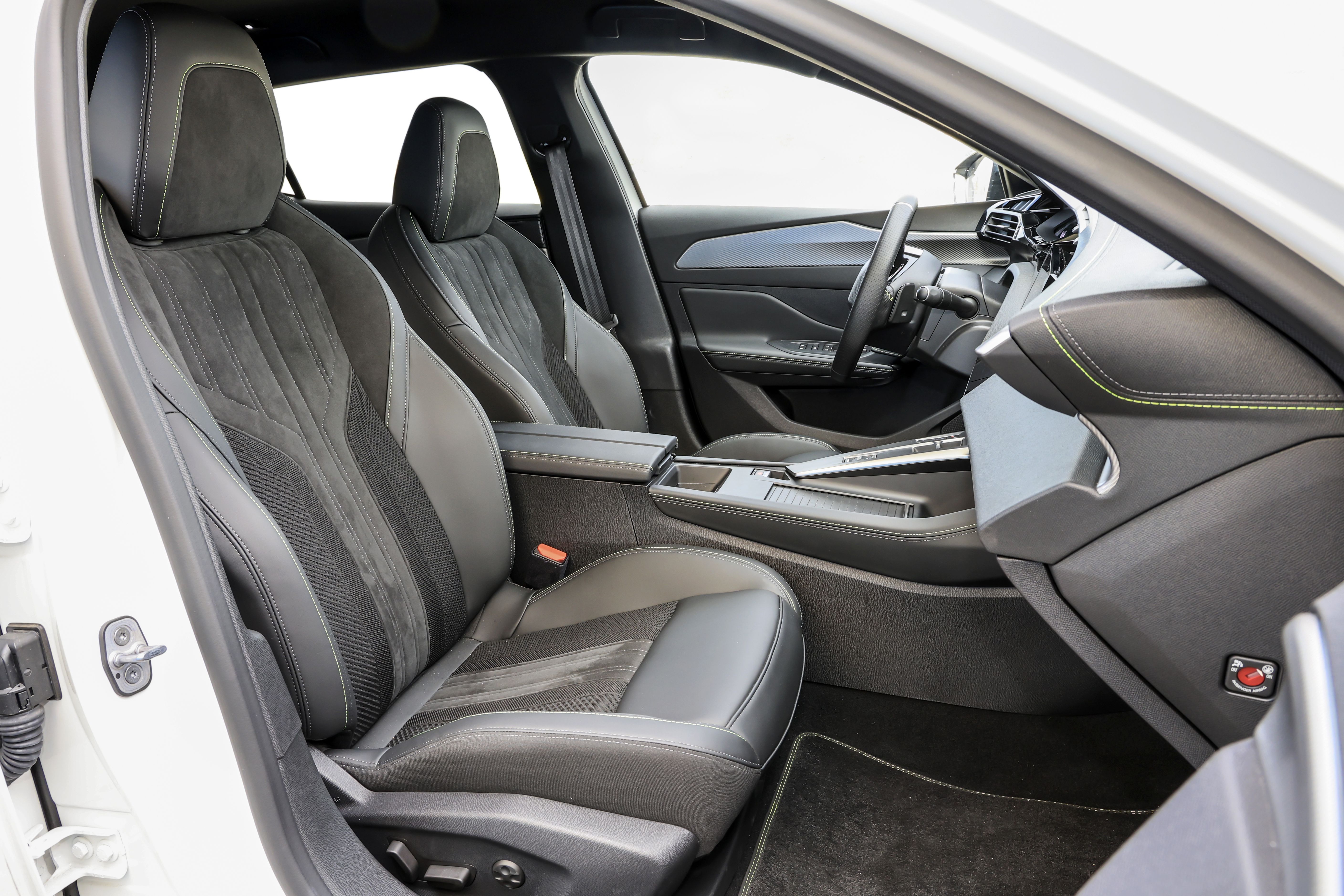 Peugeot 408 1.2 PureTech
