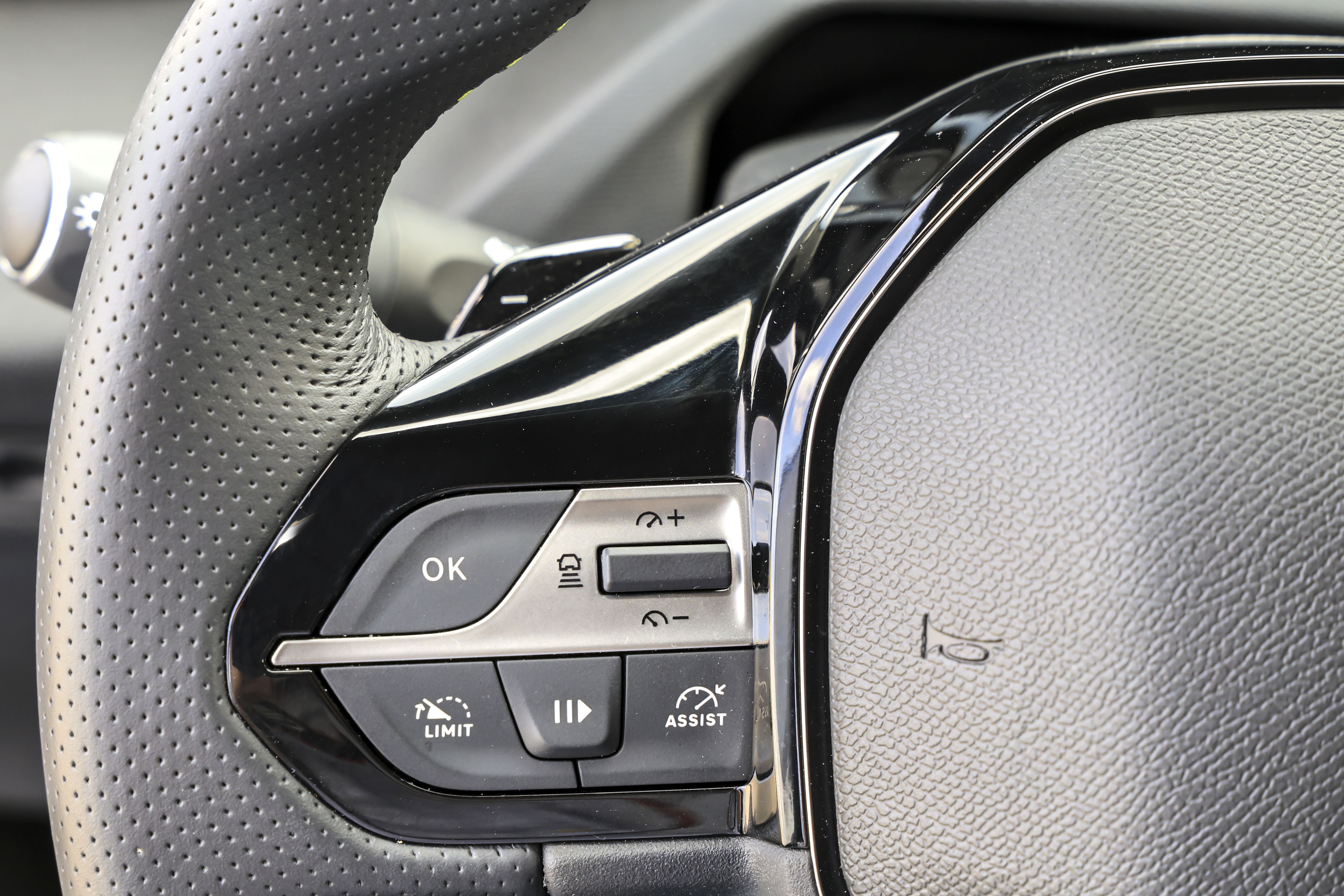 Peugeot 408 1.2 PureTech