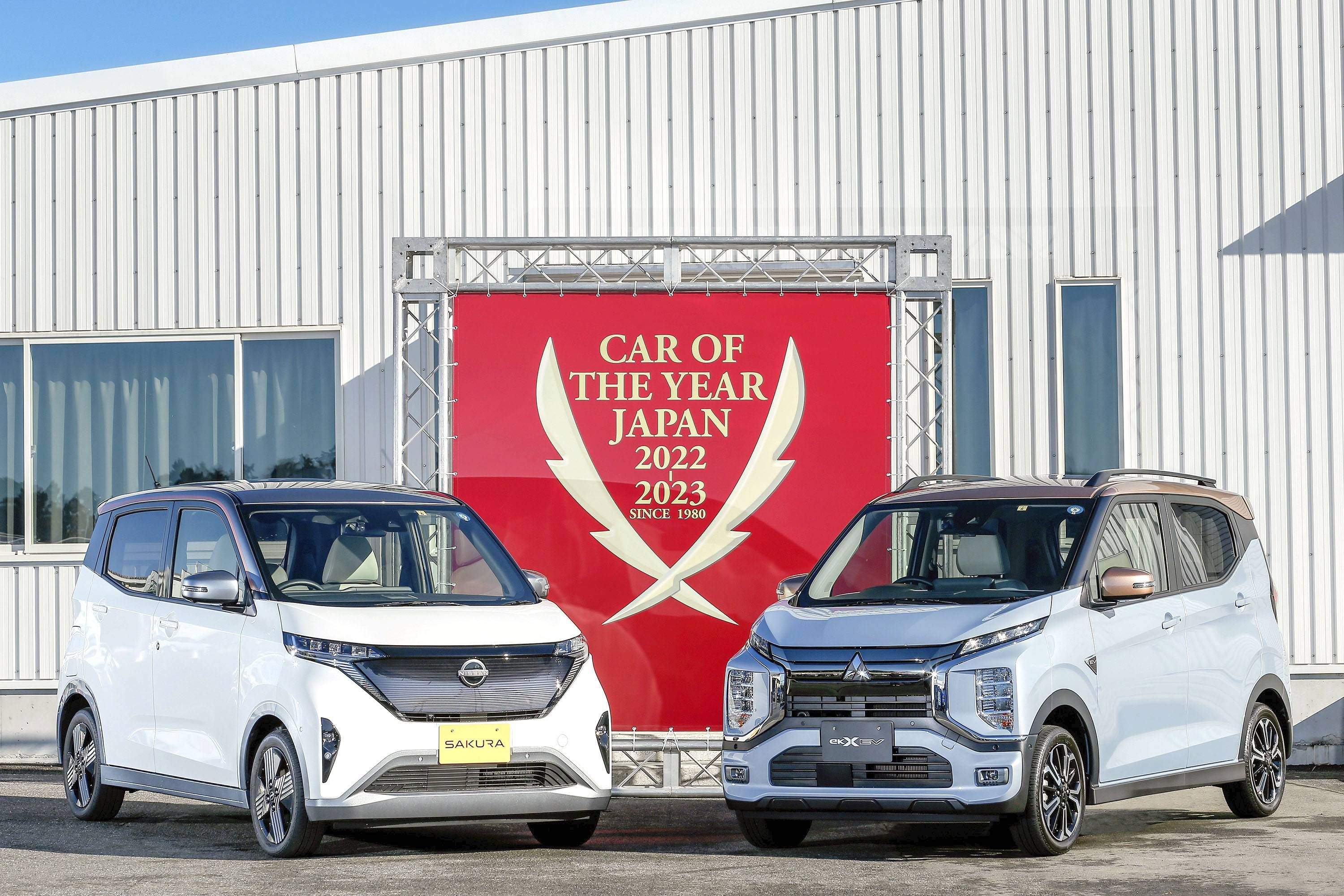 Mitsubishi eK X Nissan Sakura.jpeg