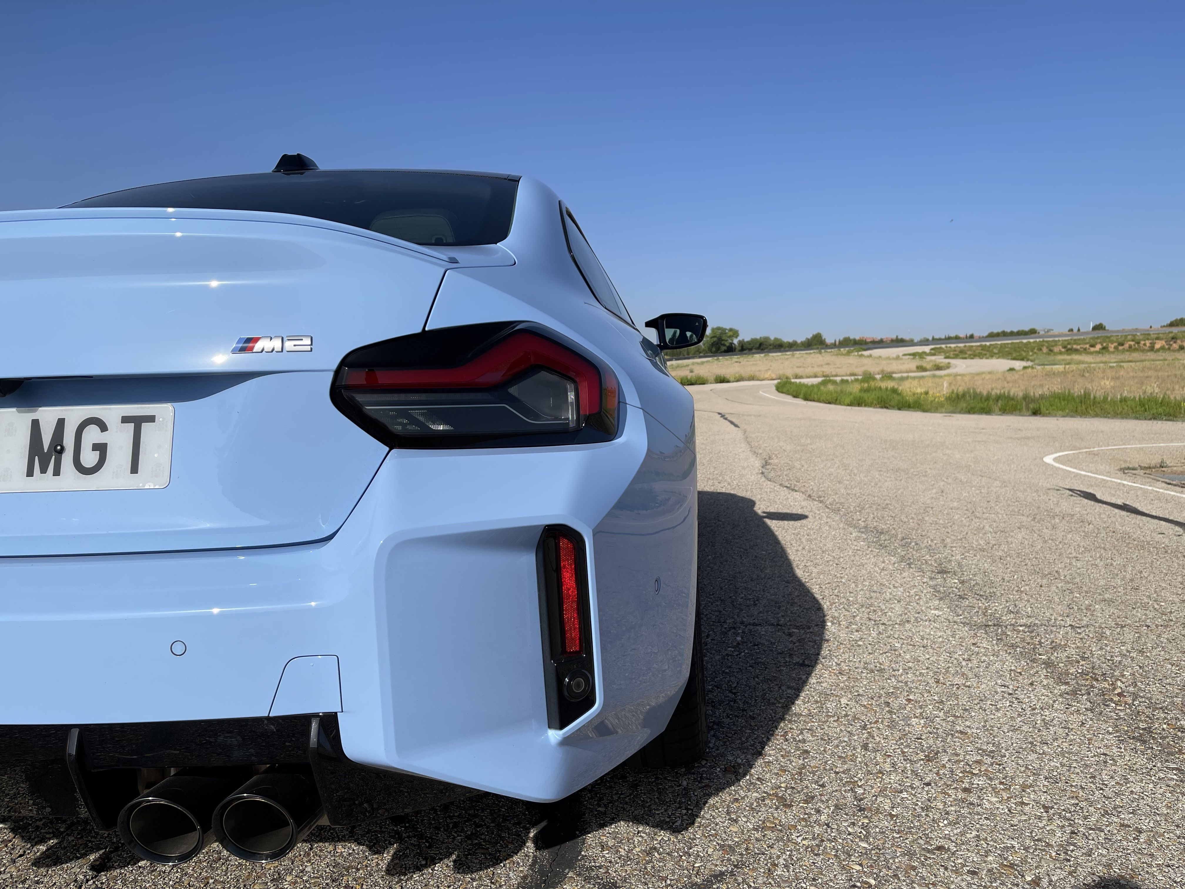BMW M2 Coupé Automático vs Porsche 718 Cayman GTS 4.0