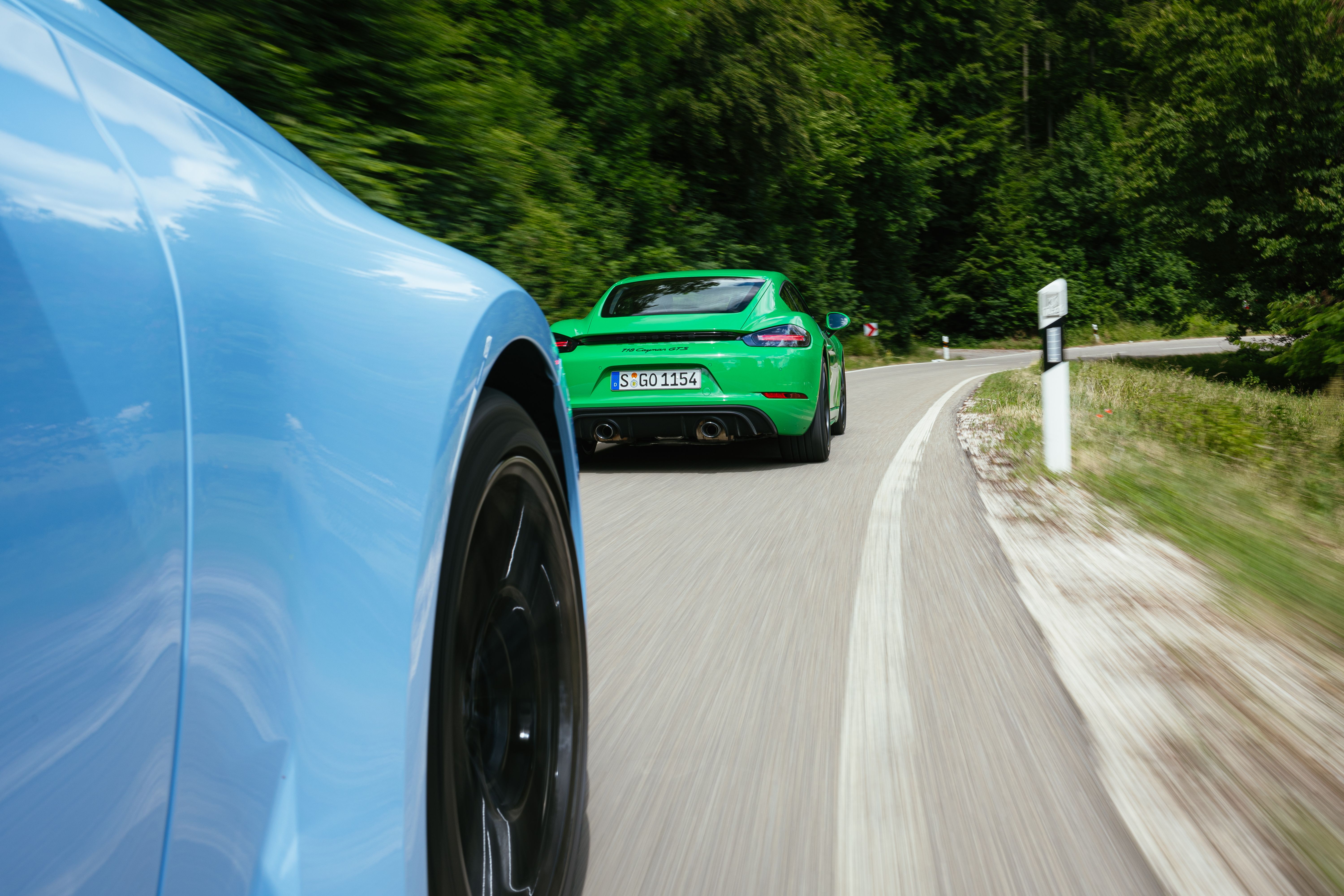 BMW M2 Coupé Automático vs Porsche 718 Cayman GTS 4.0