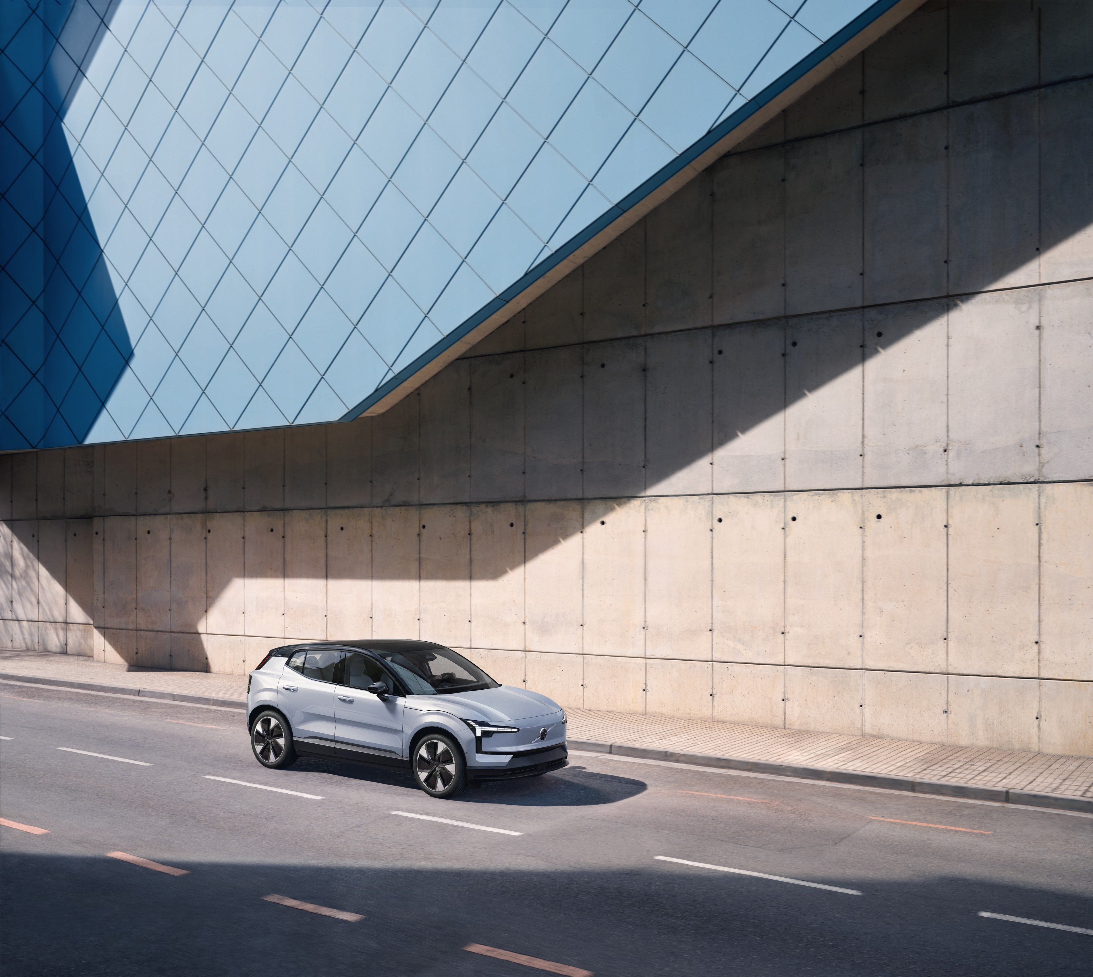 VOLVO EX30