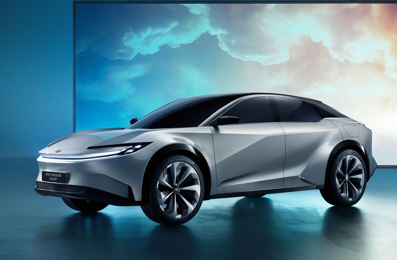El nuevo coche eléctrico de Toyota podría basar su diseño en este Sport Crossover Concept presentado en 2023