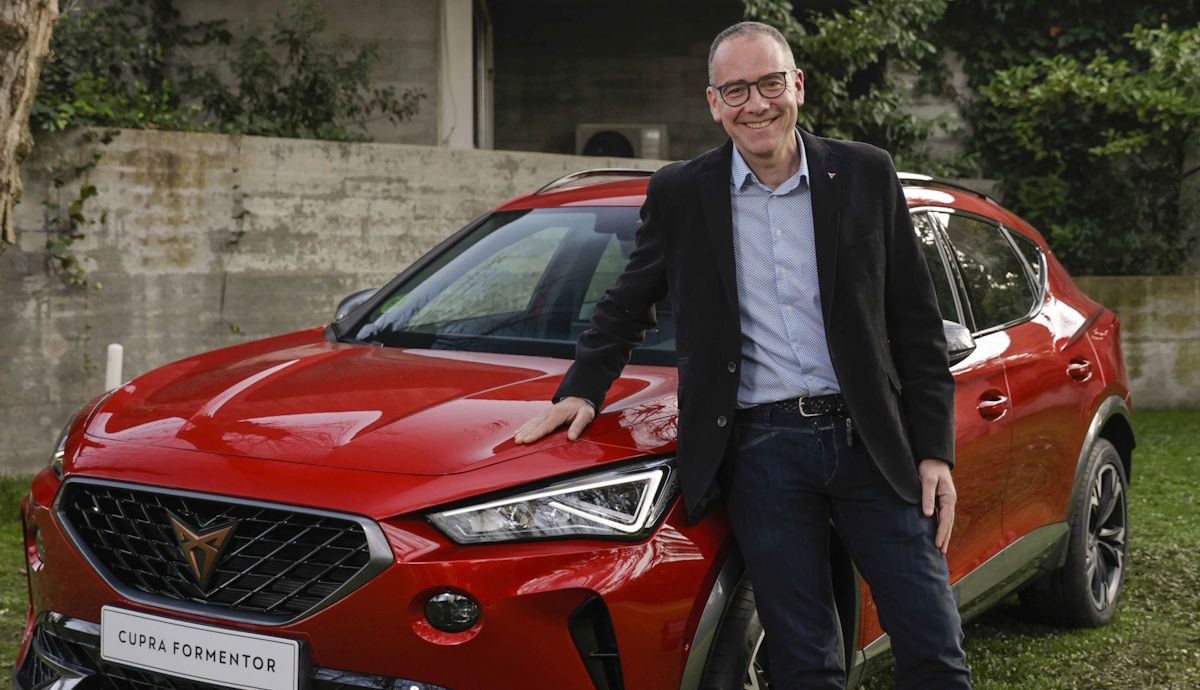 Antonio Calvo, Cupra, Las variantes PHEV en Cupra León y Formentor, cada vez más demandadas en B2B
