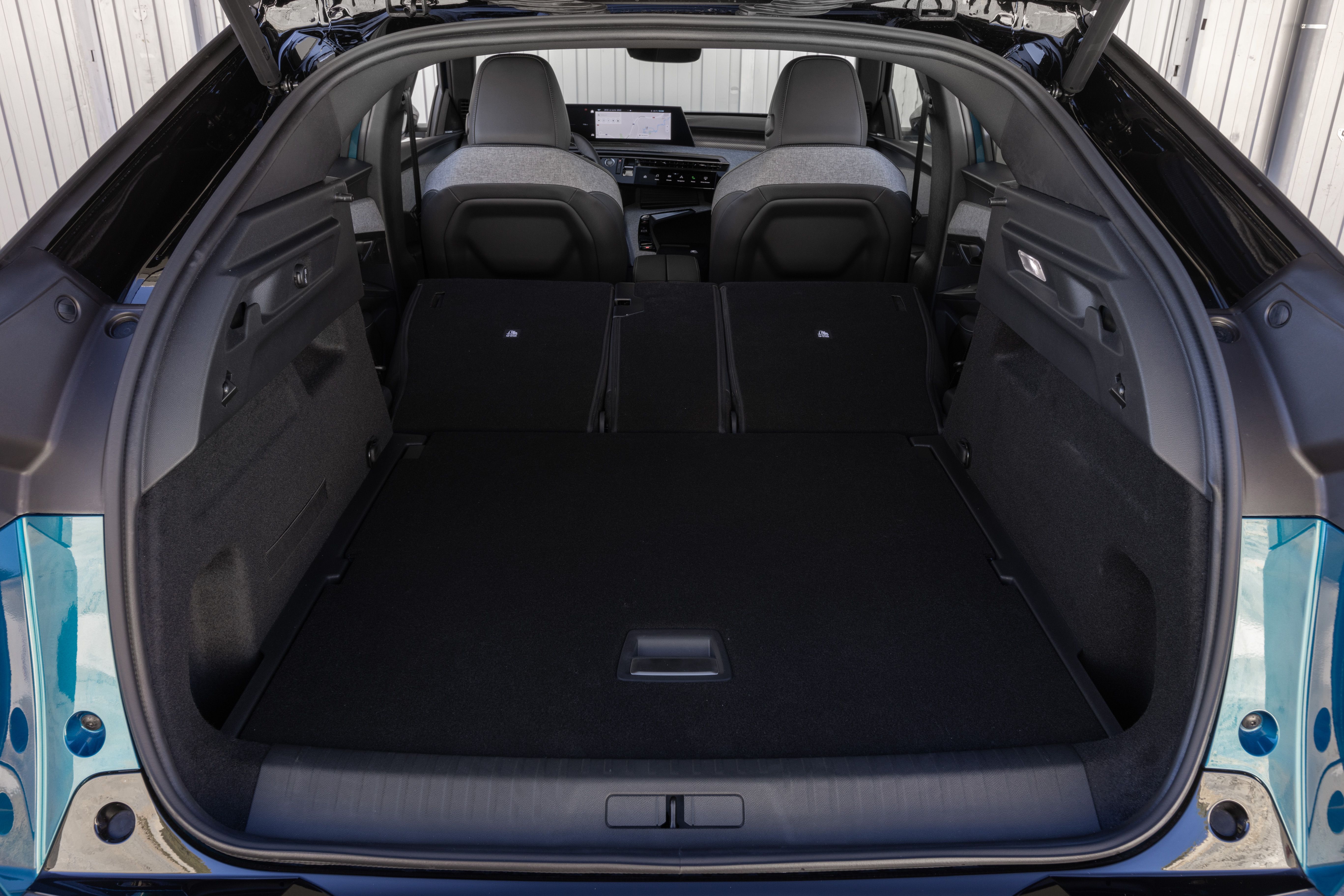 Peugeot E-3008 2024