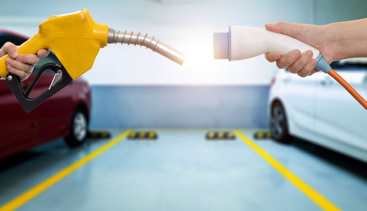 Según algunos estudios, cuesta ya lo mismo un coche diésel que uno electrificado equivalente