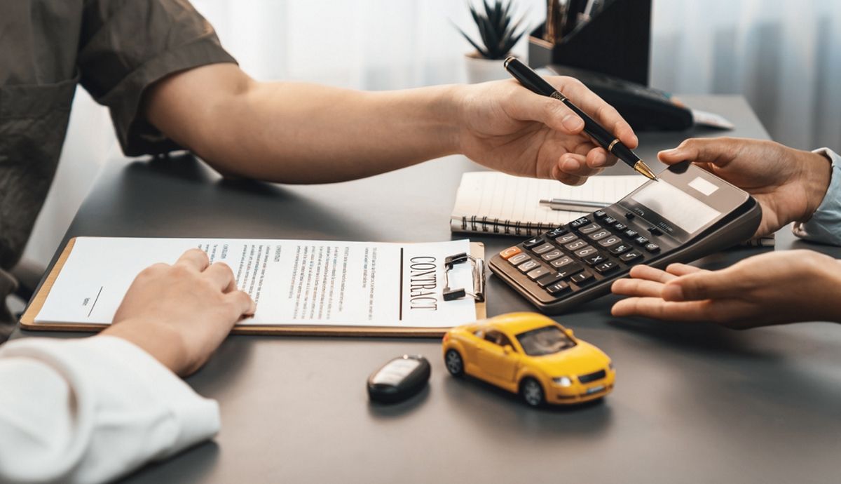 Nuevo o de km 0, si compraste coche en estos 8 años la OCU te promete una gran devolución de dinero