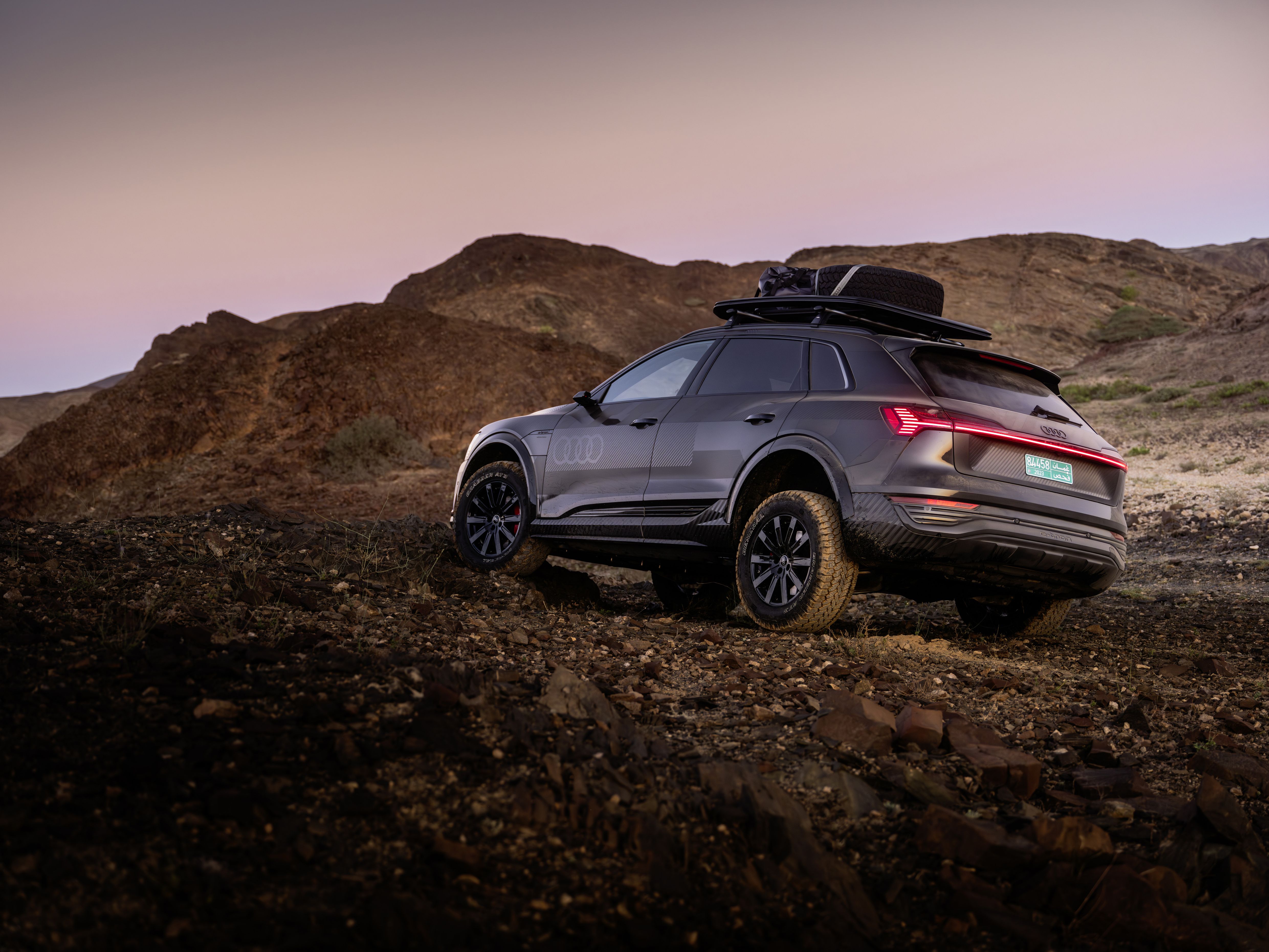 Audi Q8 e-tron Edition Dakar