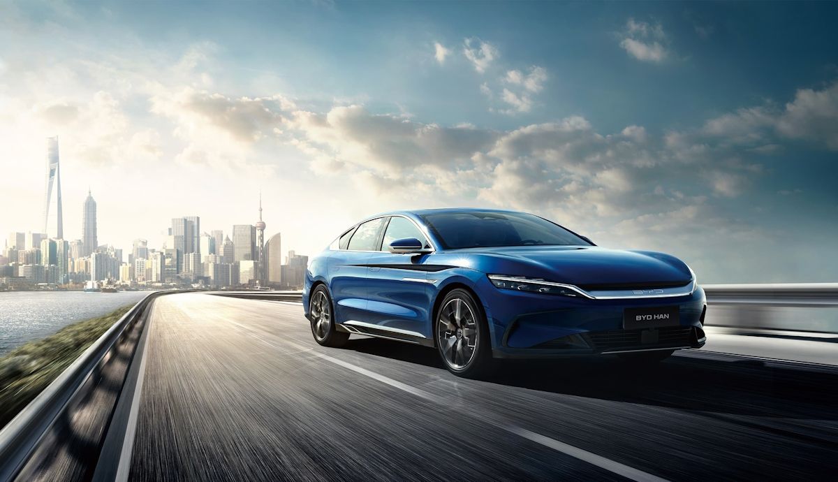 Continúa la guerra por el coche eléctrico: BYD se acerca peligrosamente a Tesla