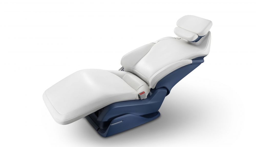 El asiento que incluye un modo de gravedad cero y se reclina hasta 126° con solo tocar un botón. El asiento que incluye un modo de gravedad cero y se reclina hasta 126° con solo tocar un botón.