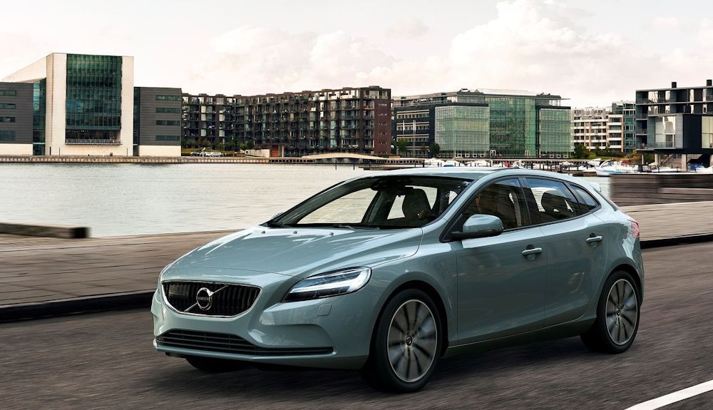 Parece que los coches de gasolina siguen siendo los mejores, especialmente para largos trayectos Parece que los coches de gasolina siguen siendo los mejores, especialmente para largos trayectos