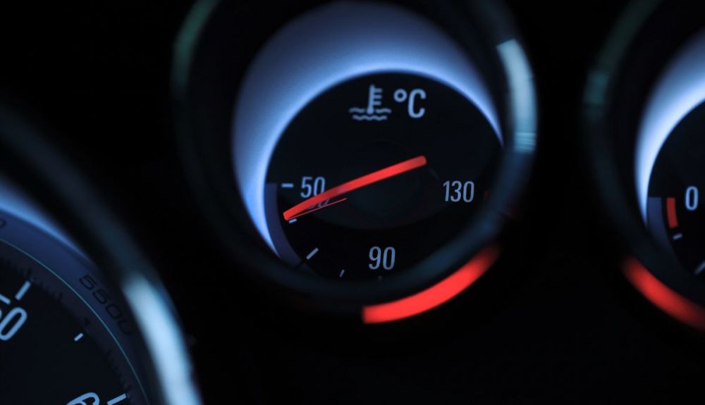 Por qué el termómetro de nuestro coche nos engaña y no muestra la temperatura real
