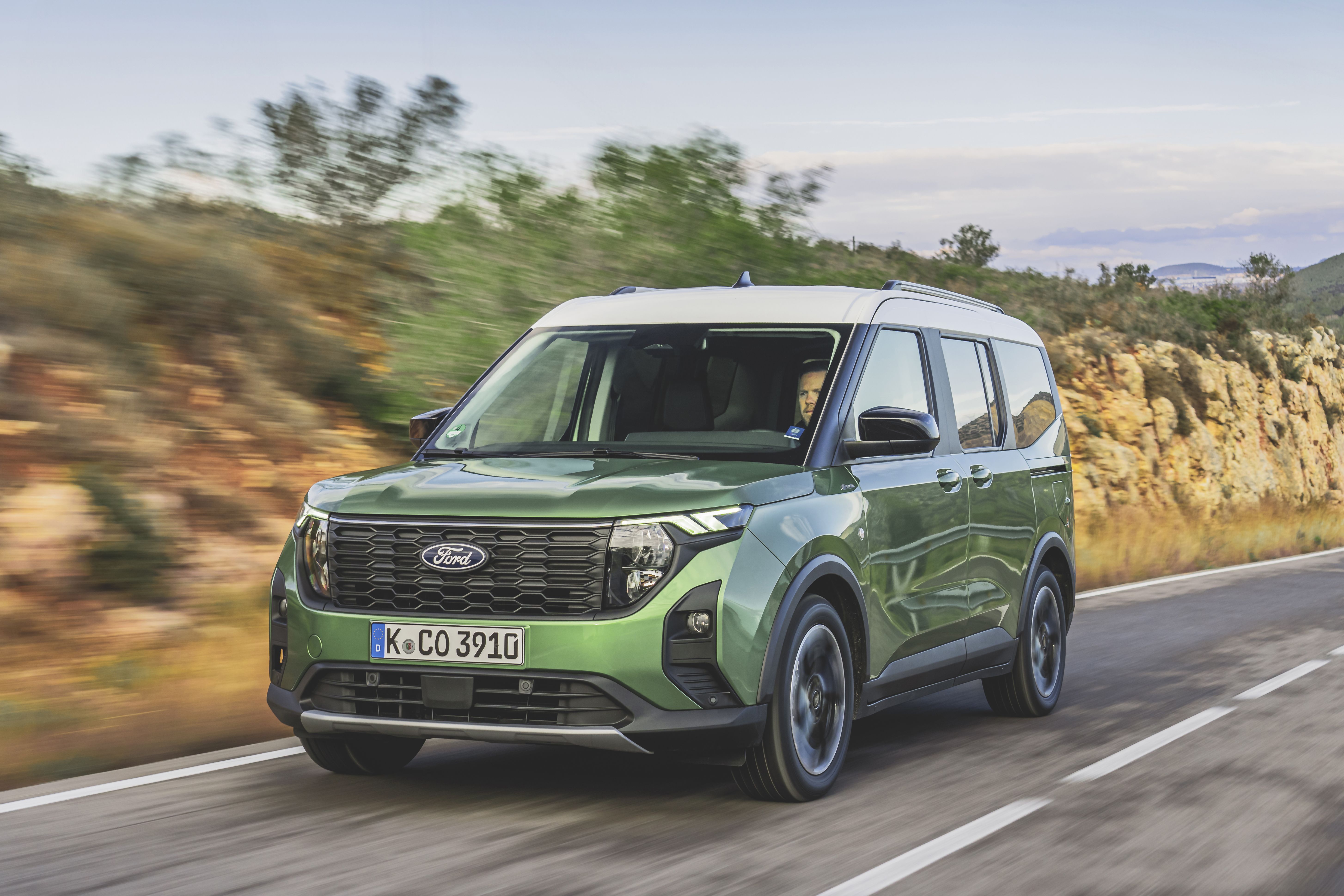 Ford Tourneo Courier 2024