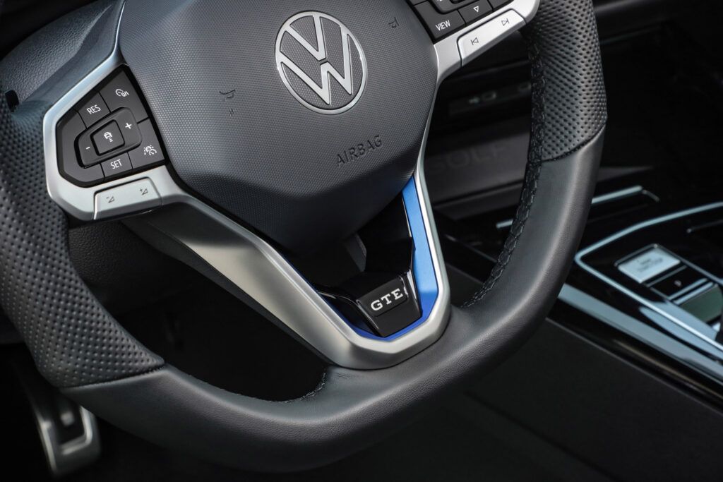 Volkswagen Golf 2024