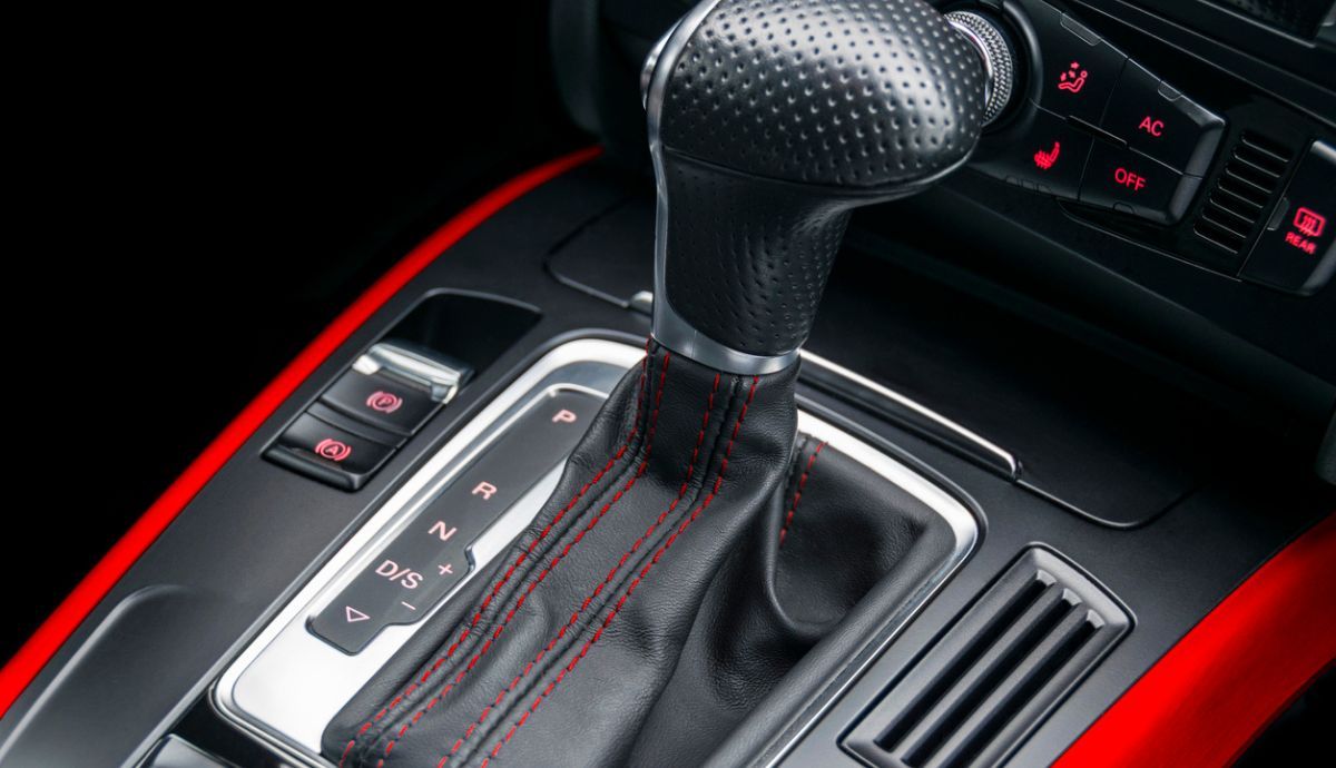 Debo sacarme el carnet de coche automático